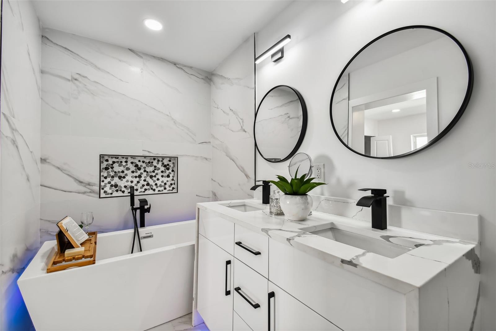 Image 38 of 46 For 110 28th Avenue N A