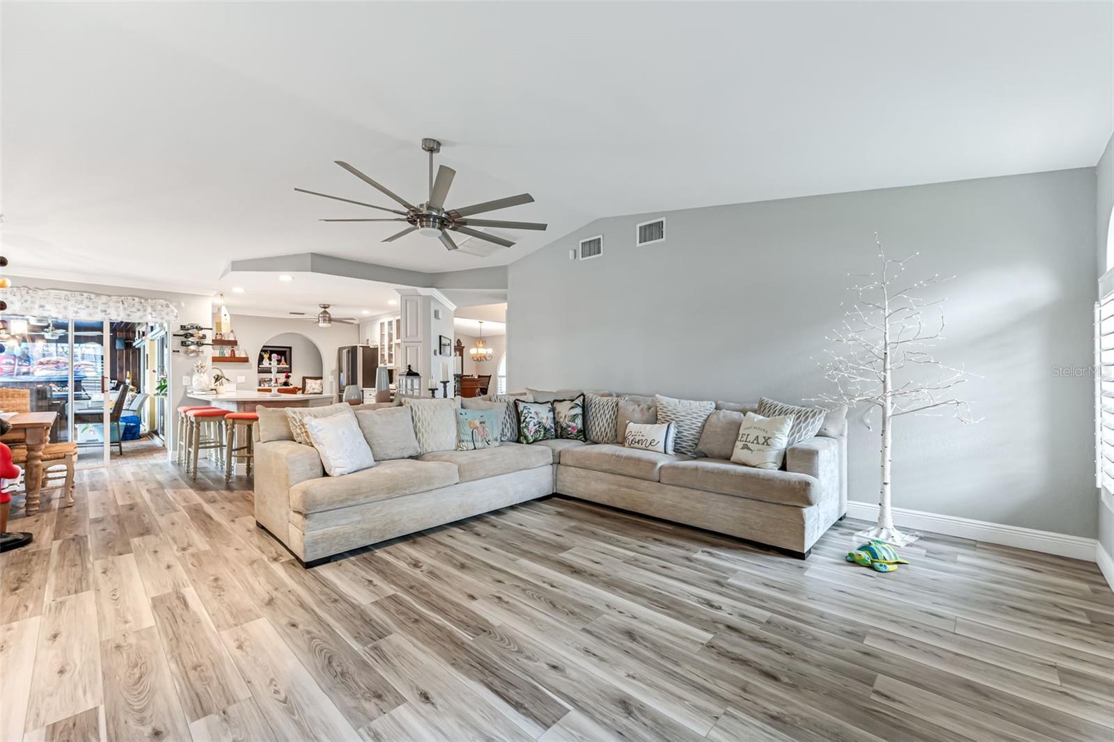 Image 23 of 40 For 2812 29th Avenue