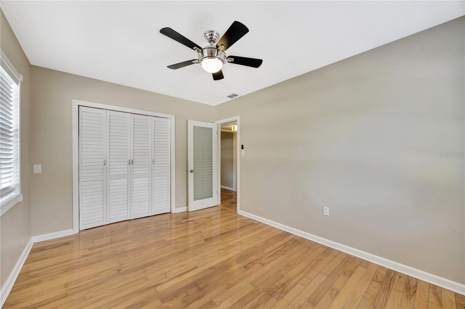 Image 15 of 27 For 4619 Bay Villa Avenue
