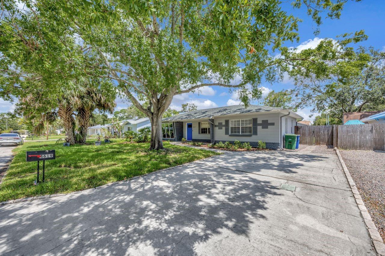 Image 2 of 27 For 4619 Bay Villa Avenue