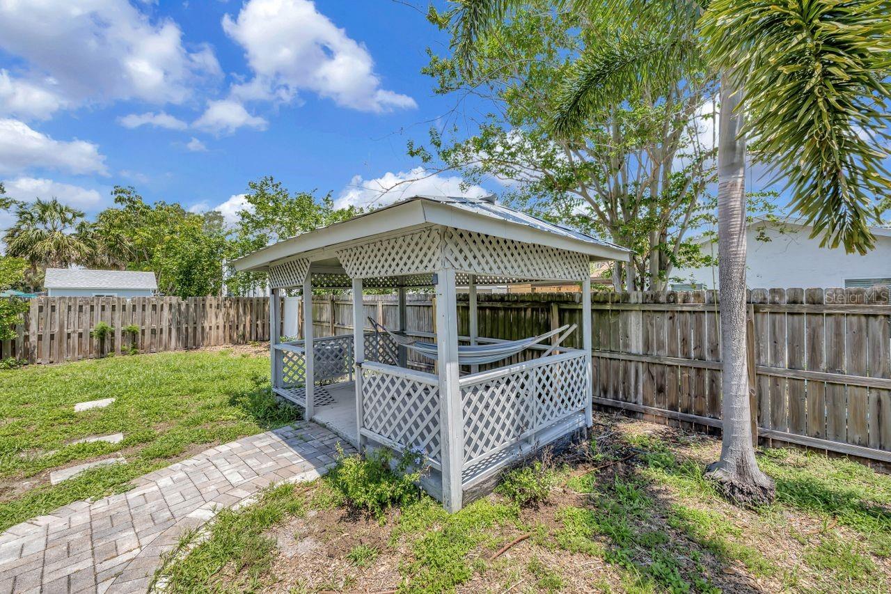 Image 23 of 27 For 4619 Bay Villa Avenue