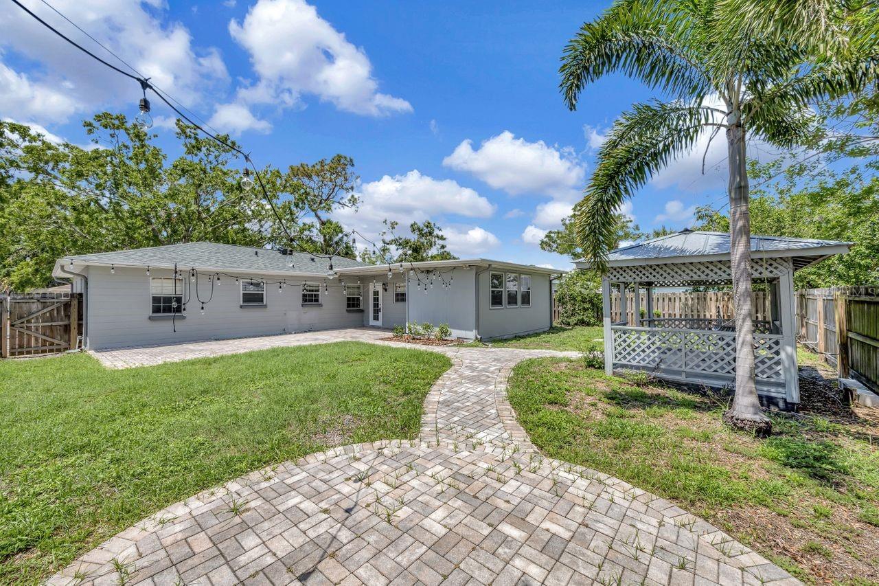 Image 26 of 27 For 4619 Bay Villa Avenue