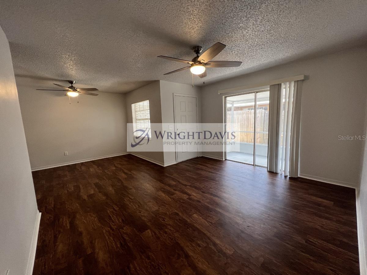 Image 6 of 16 For 3151 Bloomingdale Villas Court