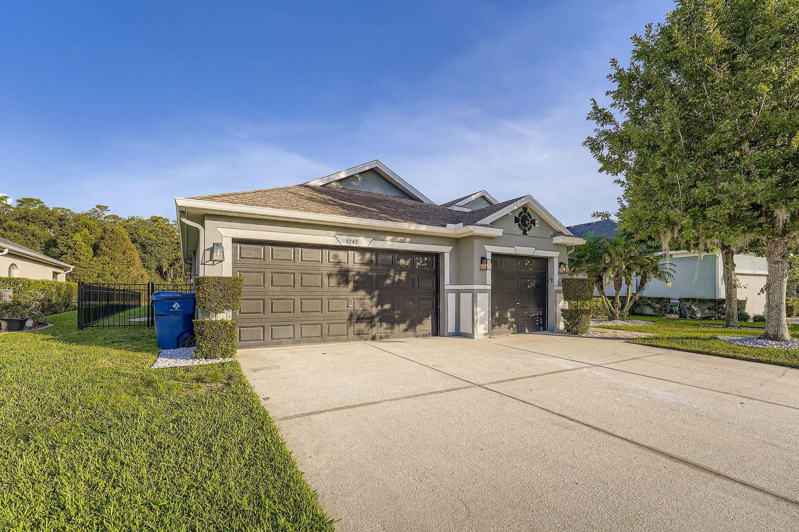 Image 3 of 28 For 4749 Pointe O Woods Drive