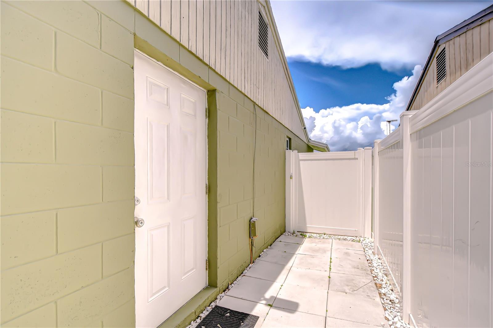Image 30 of 38 For 6807 Monique Avenue