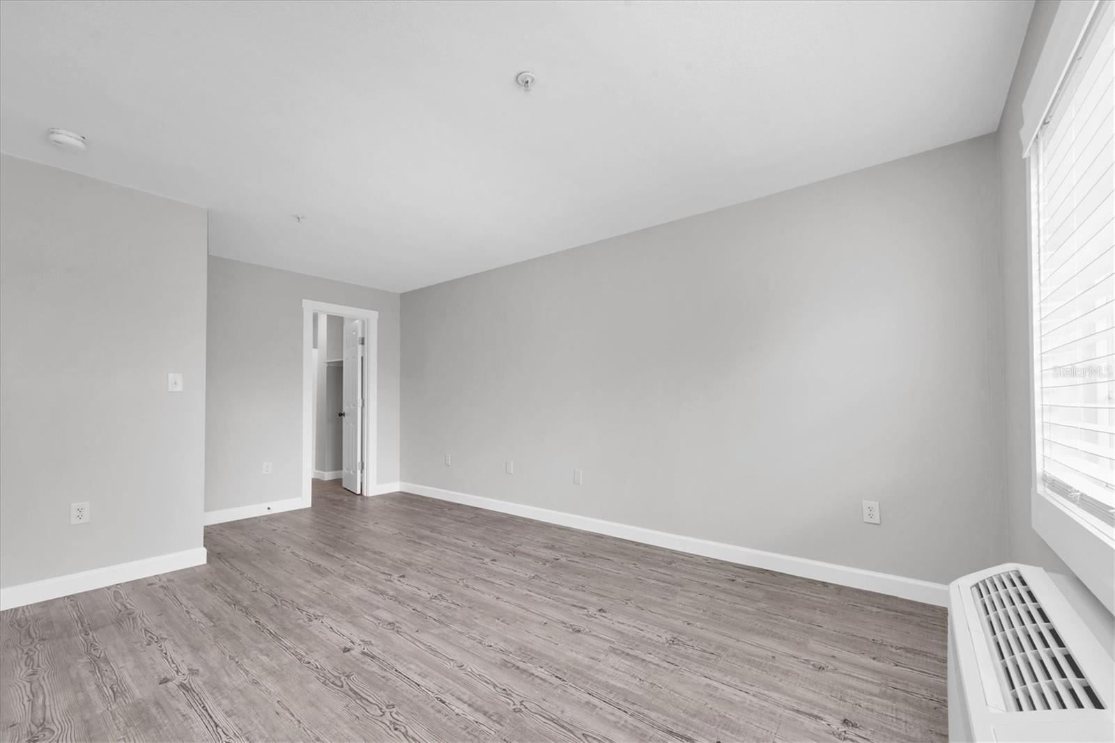 Image 14 of 21 For 406 Cedar Street 403