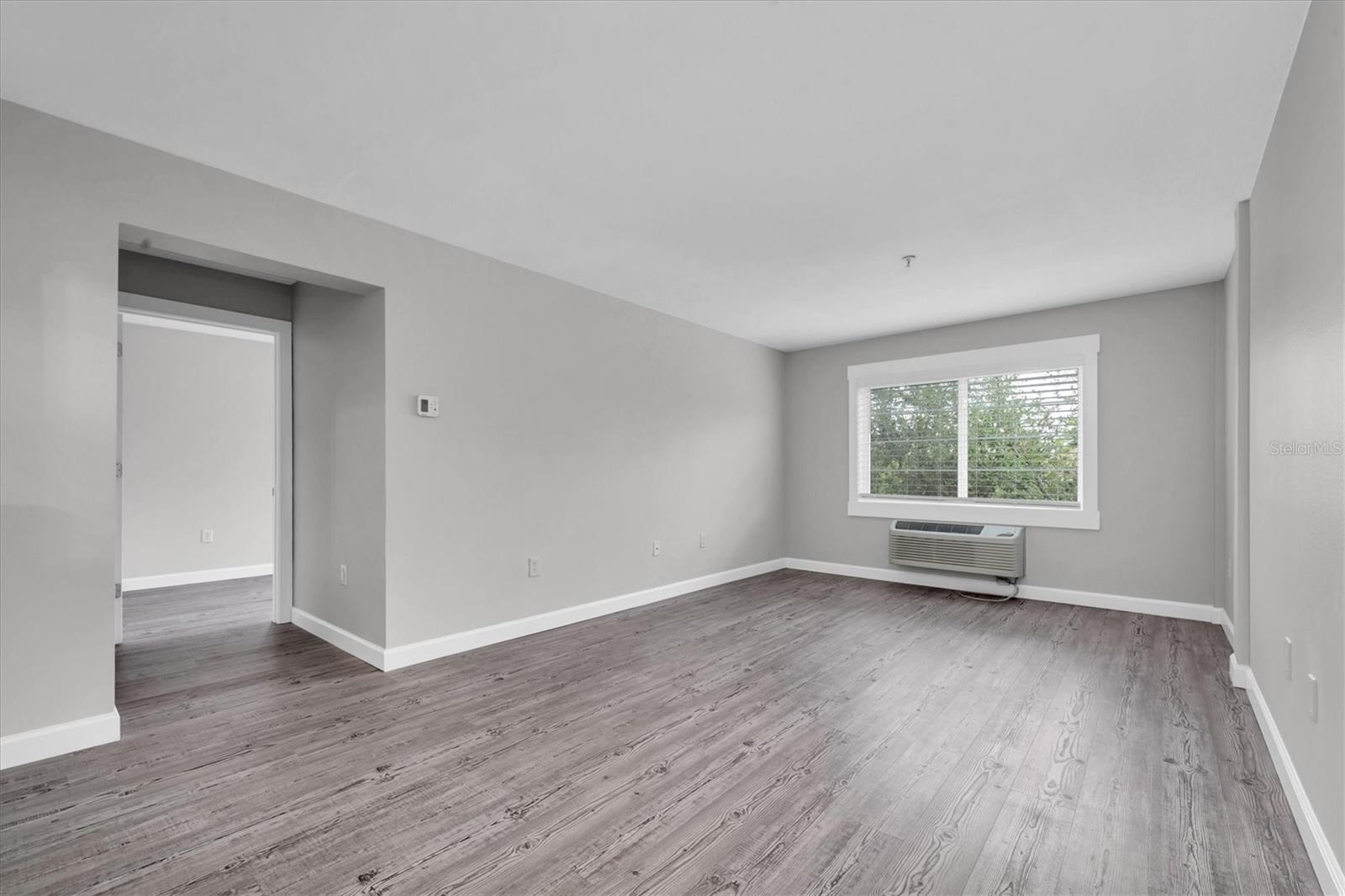 Image 7 of 21 For 406 Cedar Street 403