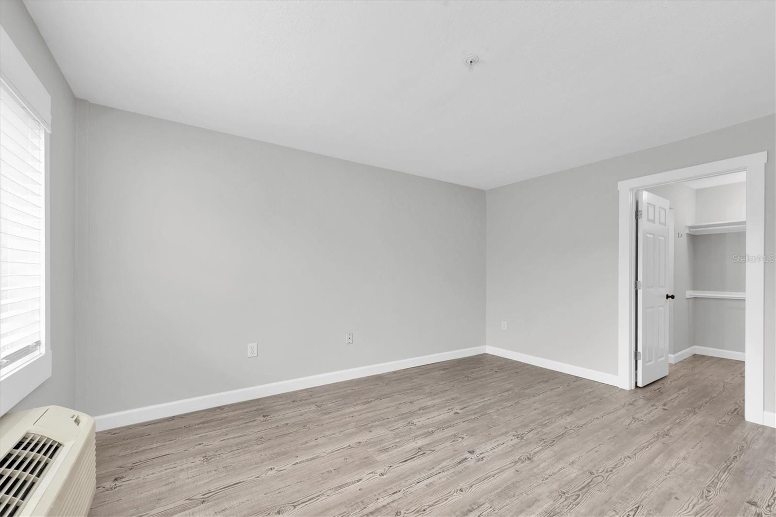 Image 9 of 21 For 406 Cedar Street 403