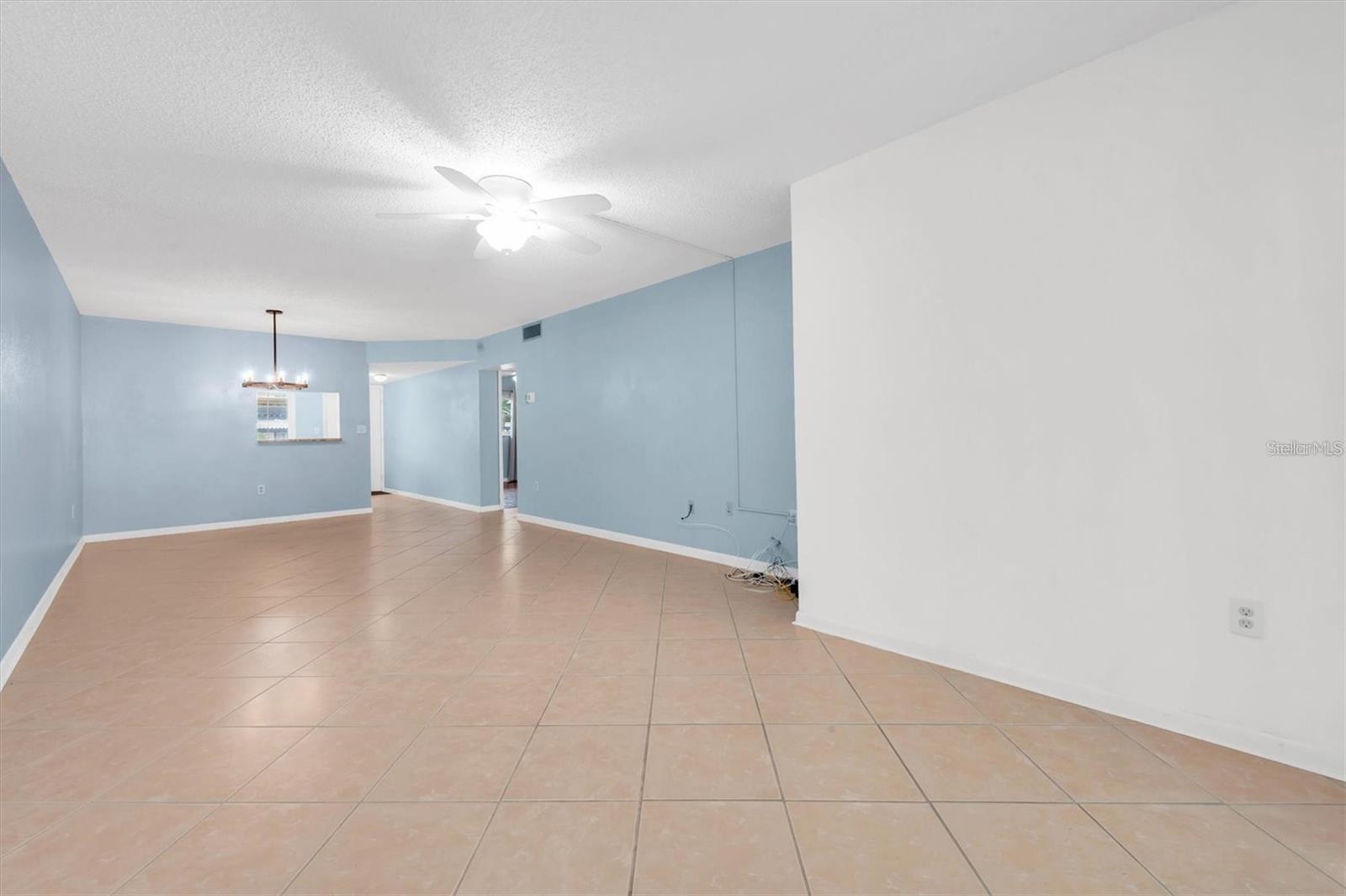 Image 9 of 39 For 845 Maple Court 103