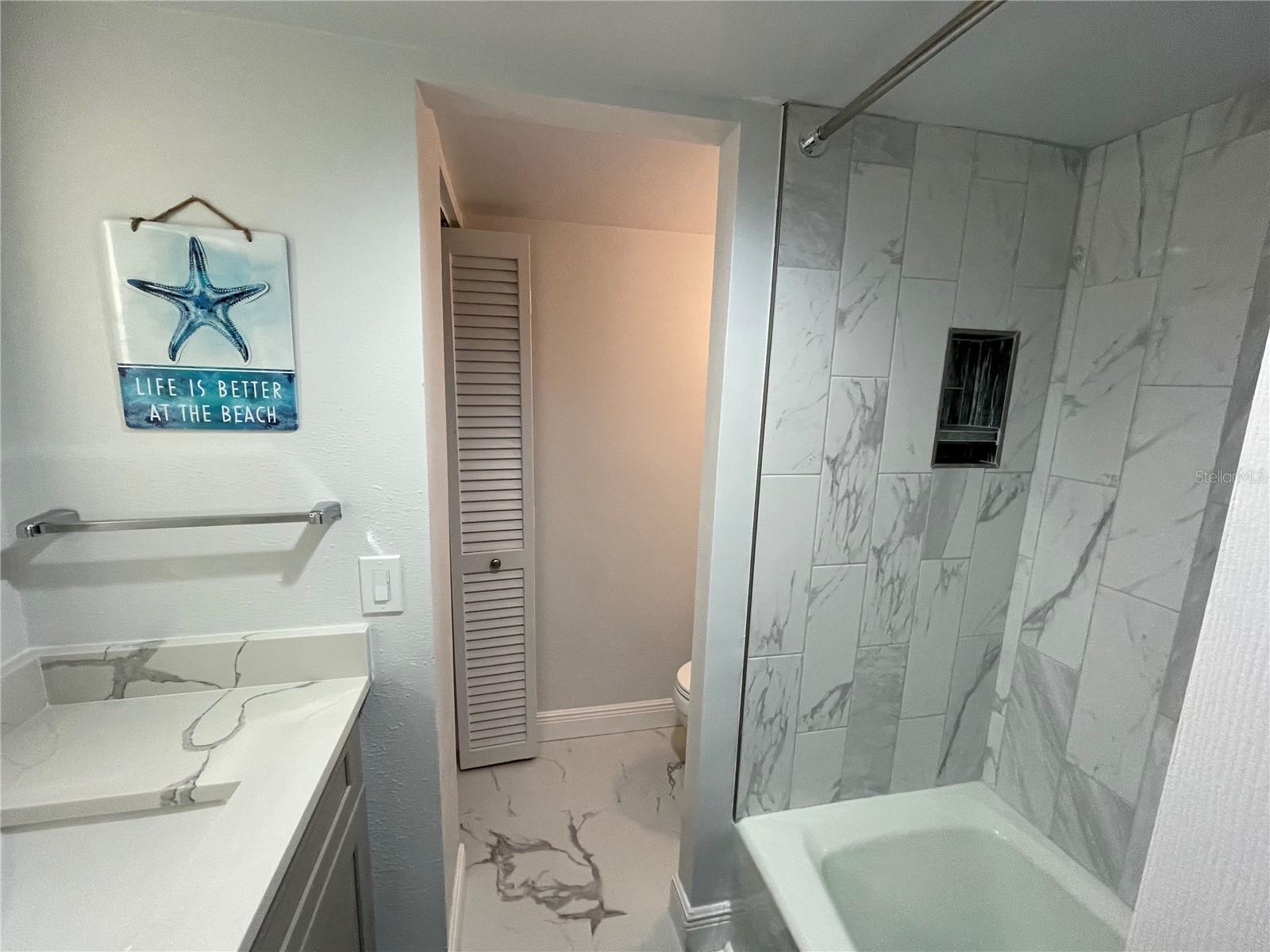 Listing photo id 17 for 1380 Gulf Boulevard 805