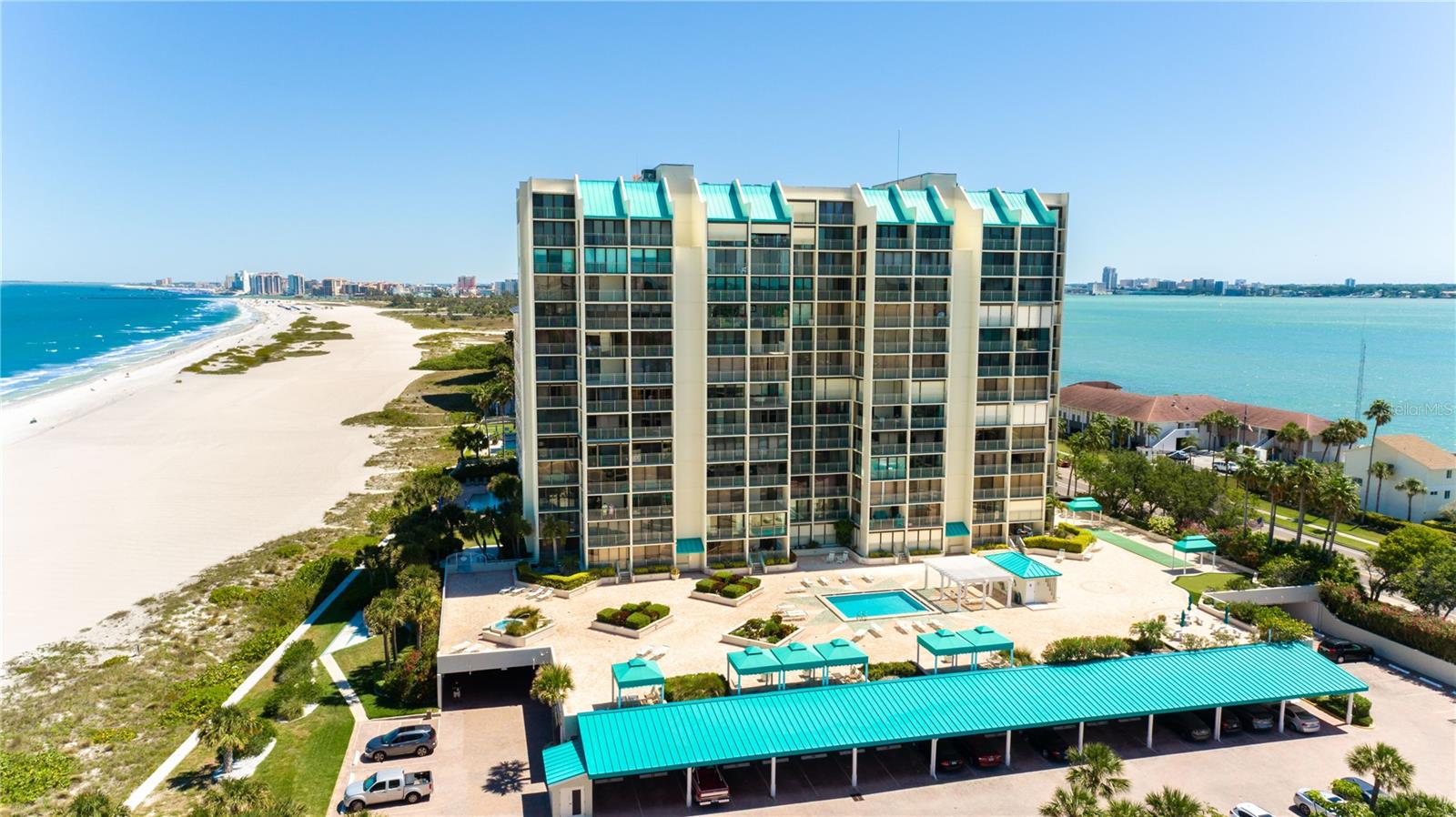 Listing photo id 0 for 1380 Gulf Boulevard 805