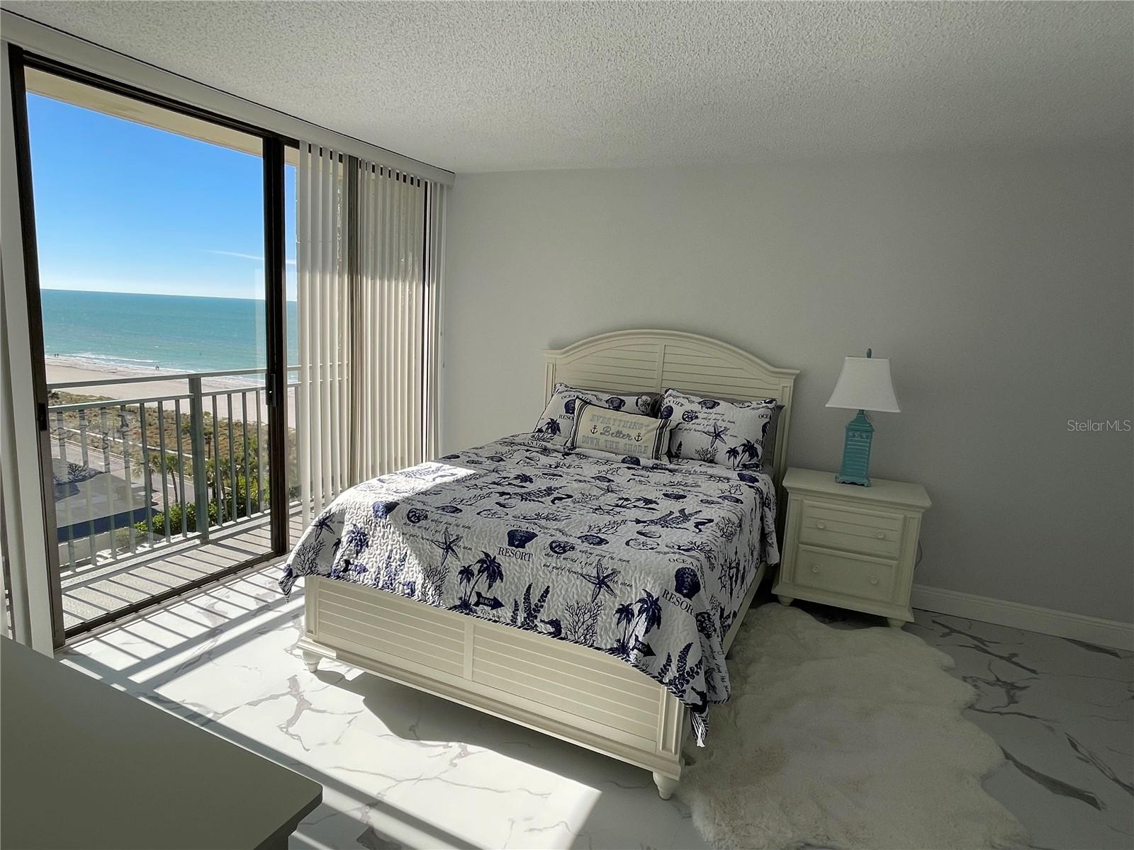 Listing photo id 21 for 1380 Gulf Boulevard 805