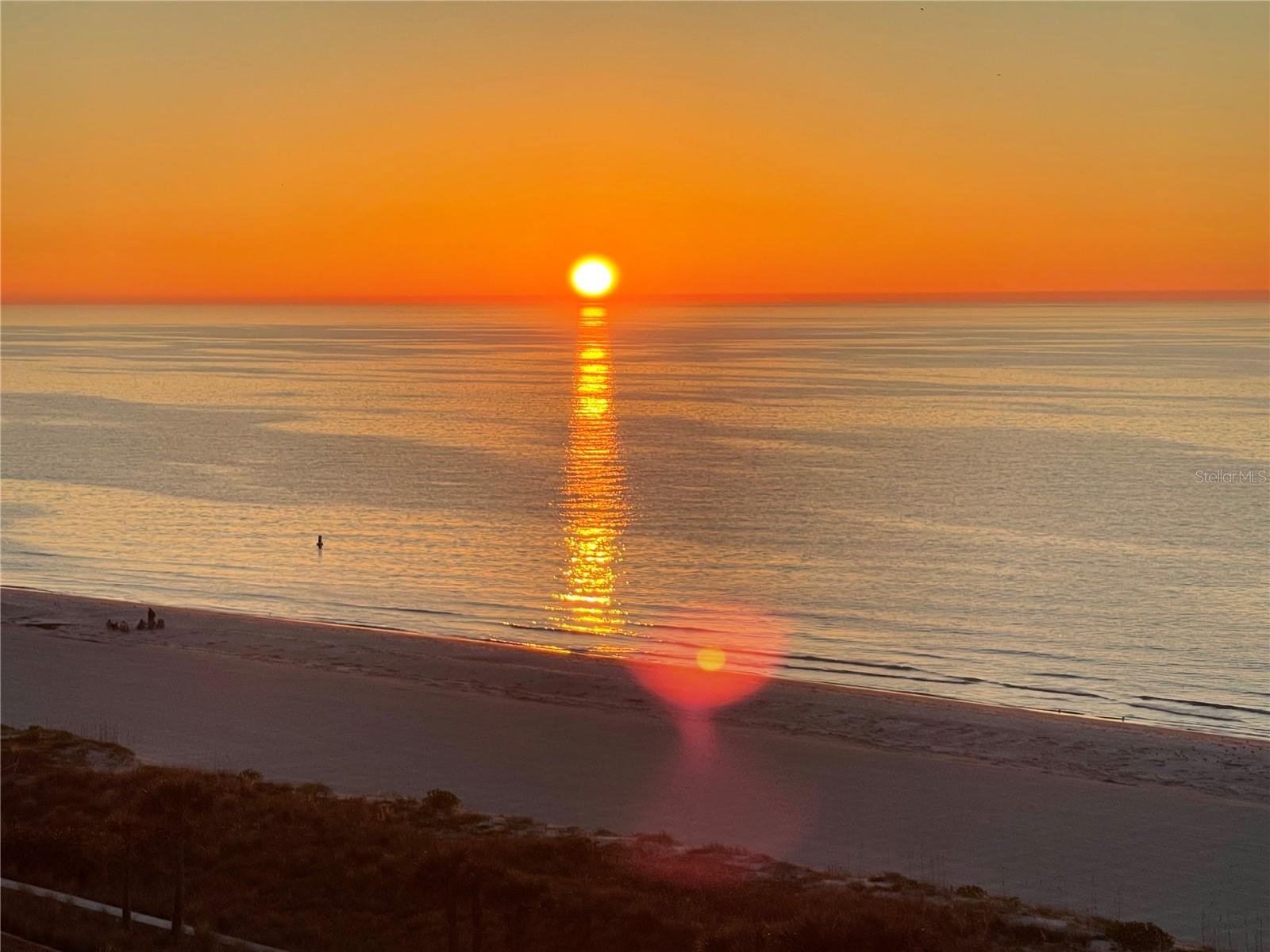 Listing photo id 22 for 1380 Gulf Boulevard 805