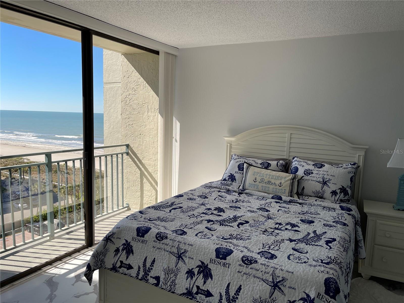 Listing photo id 23 for 1380 Gulf Boulevard 805
