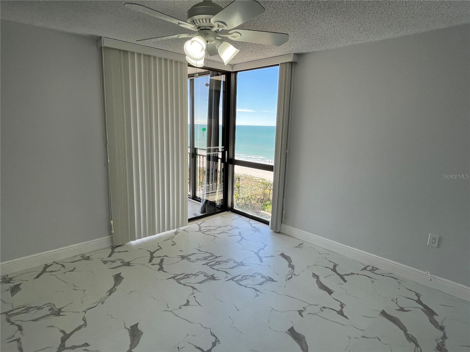 Listing photo id 26 for 1380 Gulf Boulevard 805