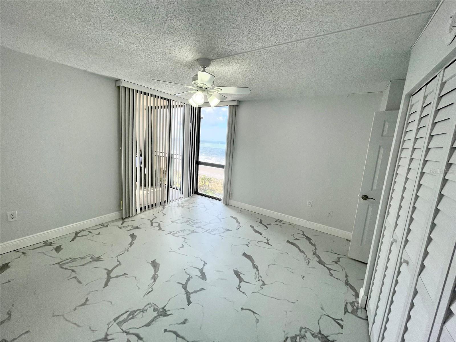 Listing photo id 35 for 1380 Gulf Boulevard 805