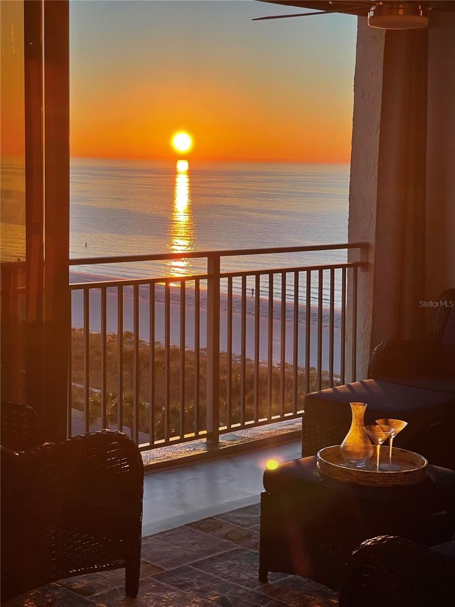 Listing photo id 3 for 1380 Gulf Boulevard 805