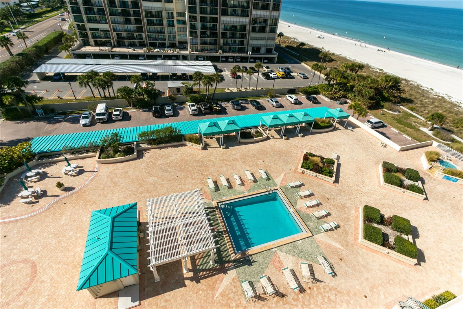 Listing photo id 48 for 1380 Gulf Boulevard 805