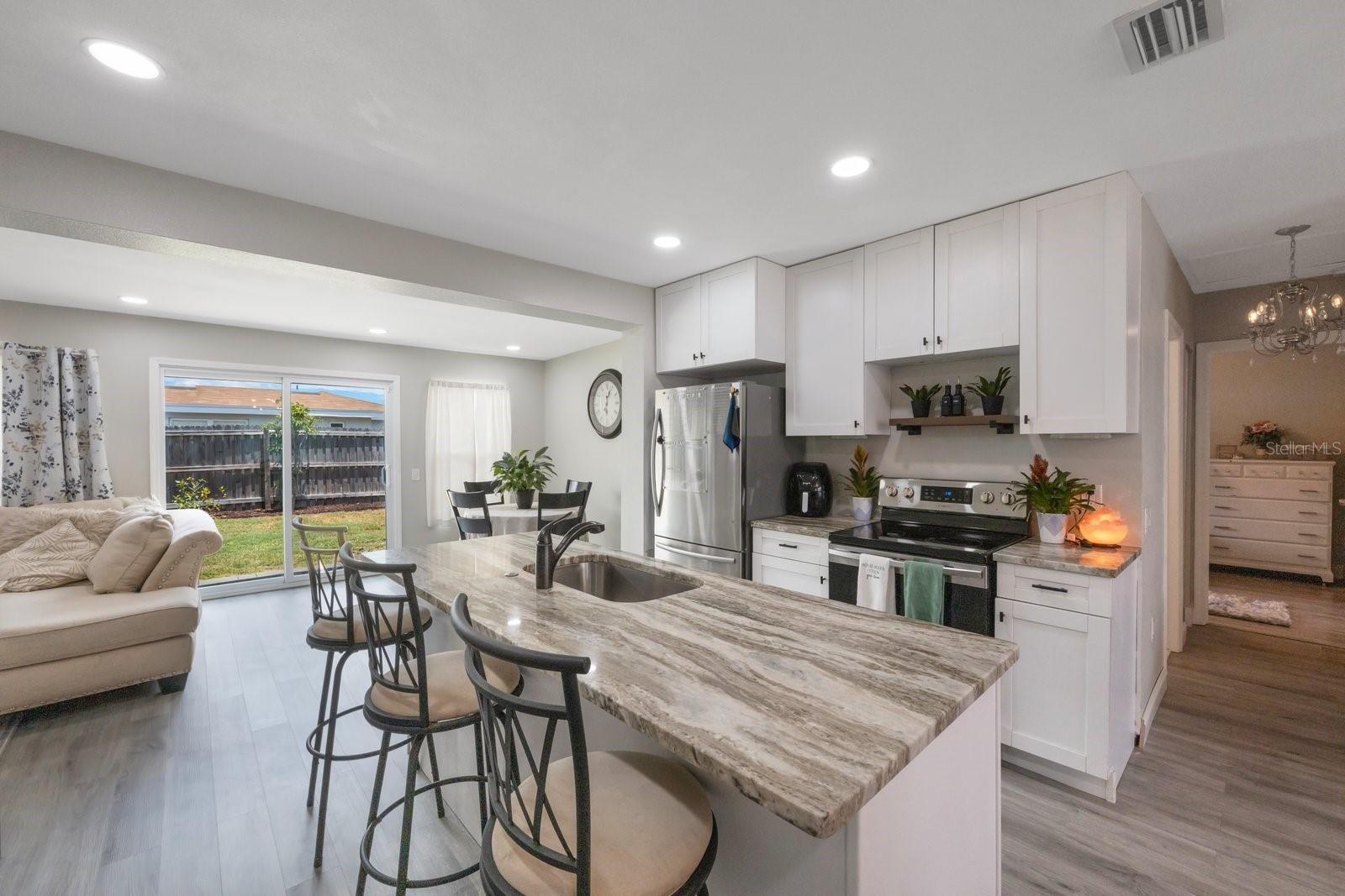 Image 14 of 39 For 8339 75th Avenue