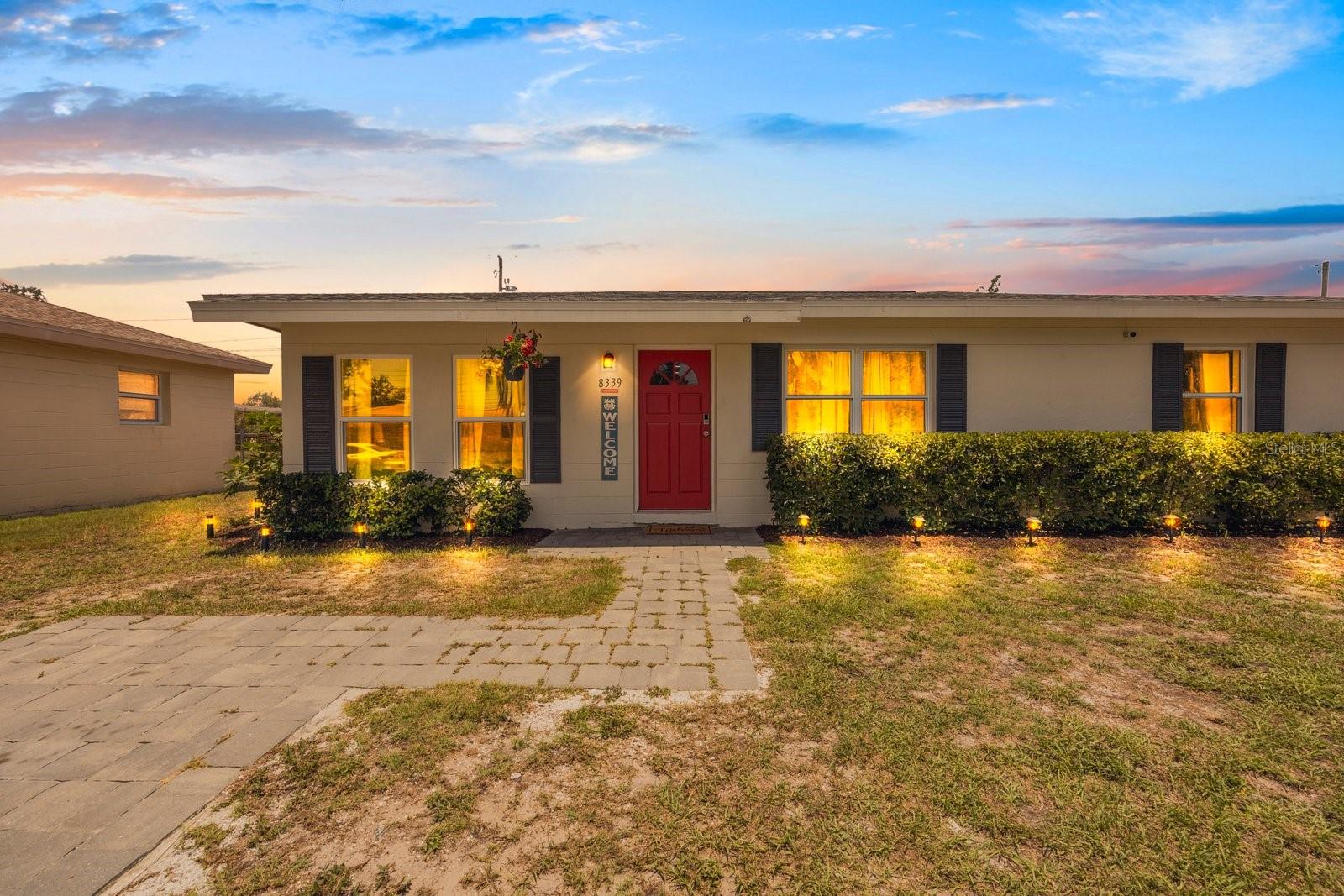 Image 7 of 39 For 8339 75th Avenue