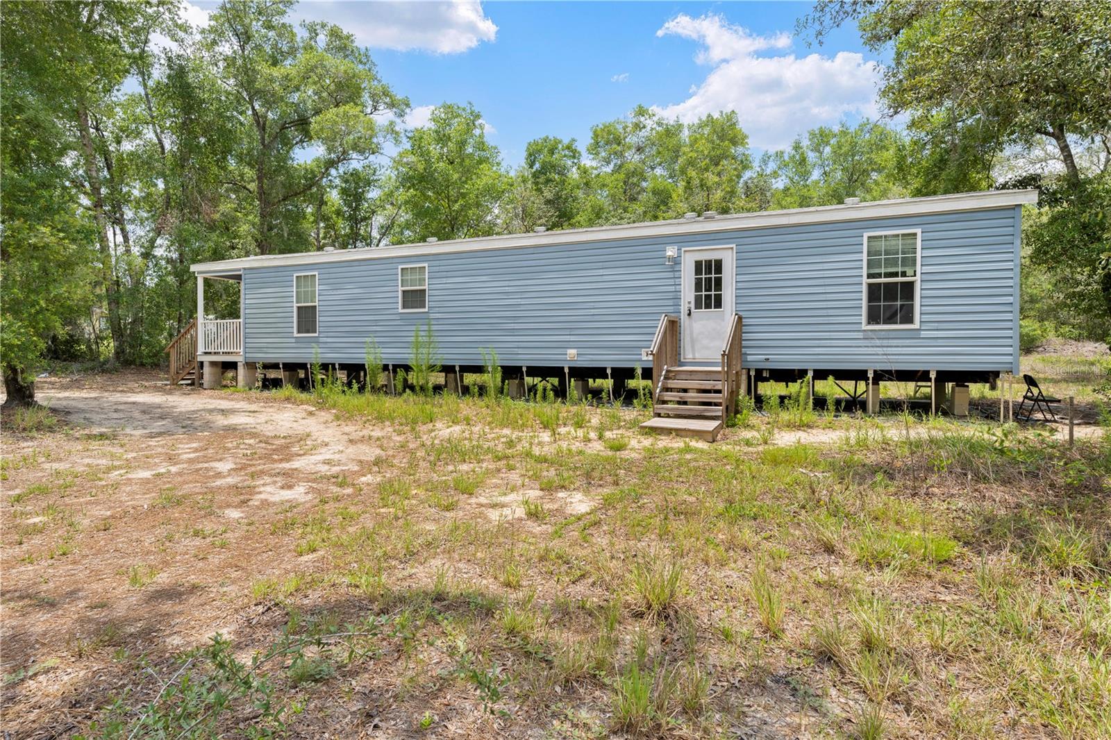 Listing photo id 16 for 4724 Forest Lake Drive