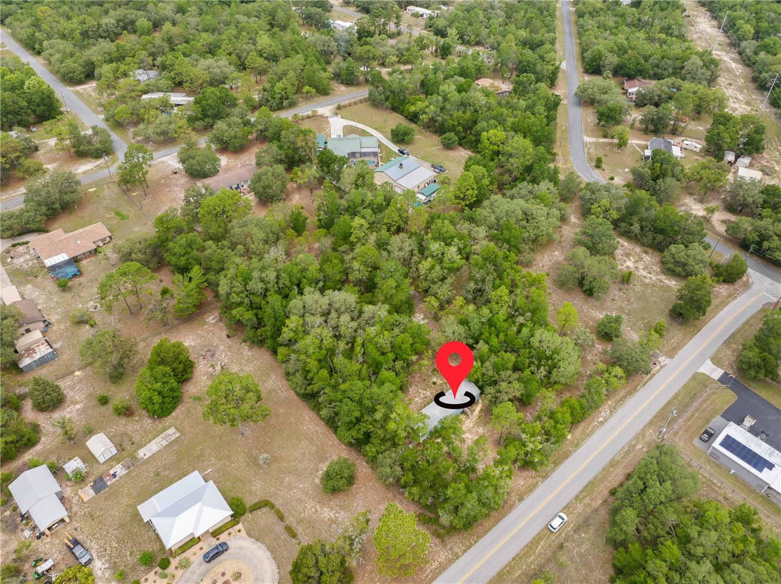 Listing photo id 19 for 4724 Forest Lake Drive