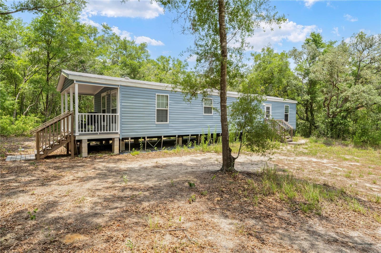 Listing photo id 25 for 4724 Forest Lake Drive