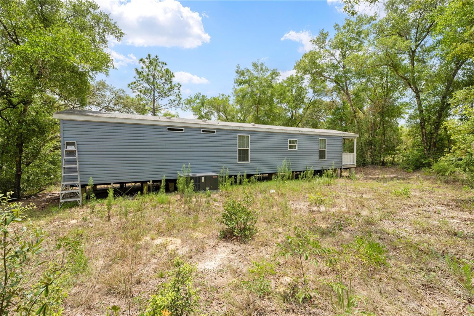 Listing photo id 26 for 4724 Forest Lake Drive