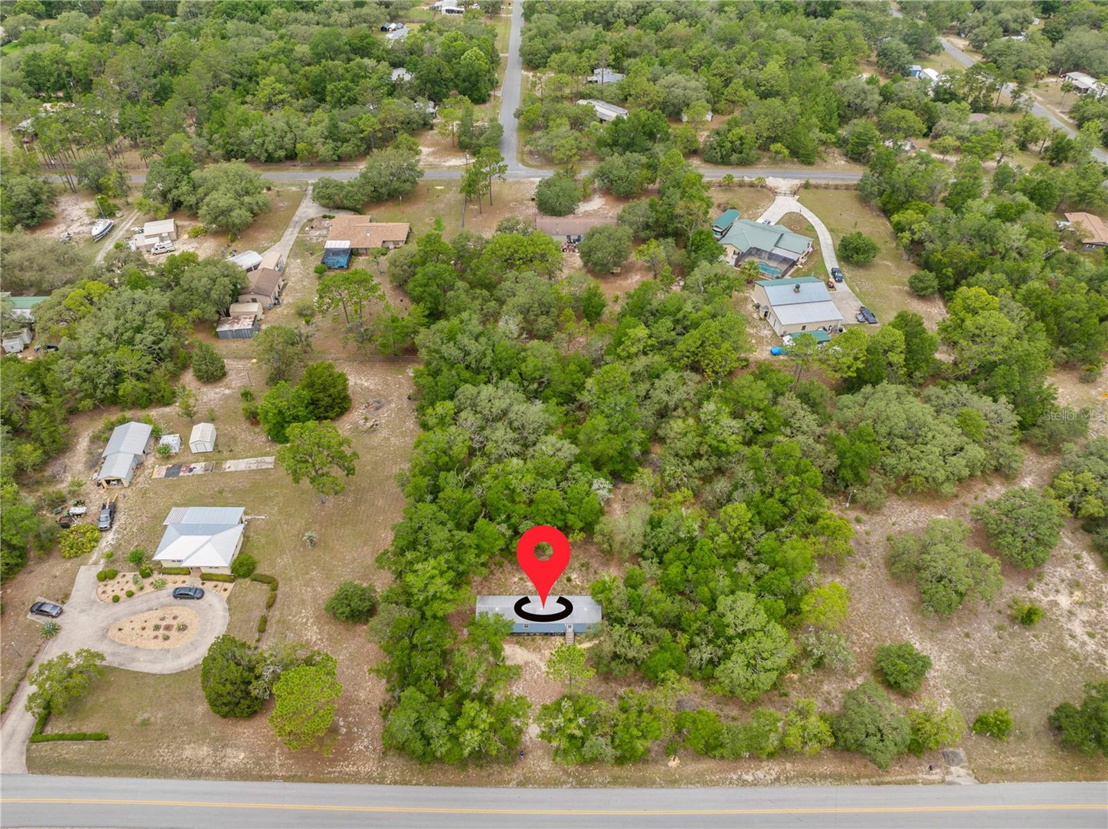 Listing photo id 29 for 4724 Forest Lake Drive
