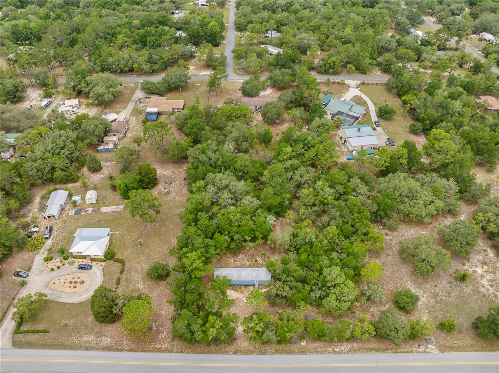 Listing photo id 30 for 4724 Forest Lake Drive