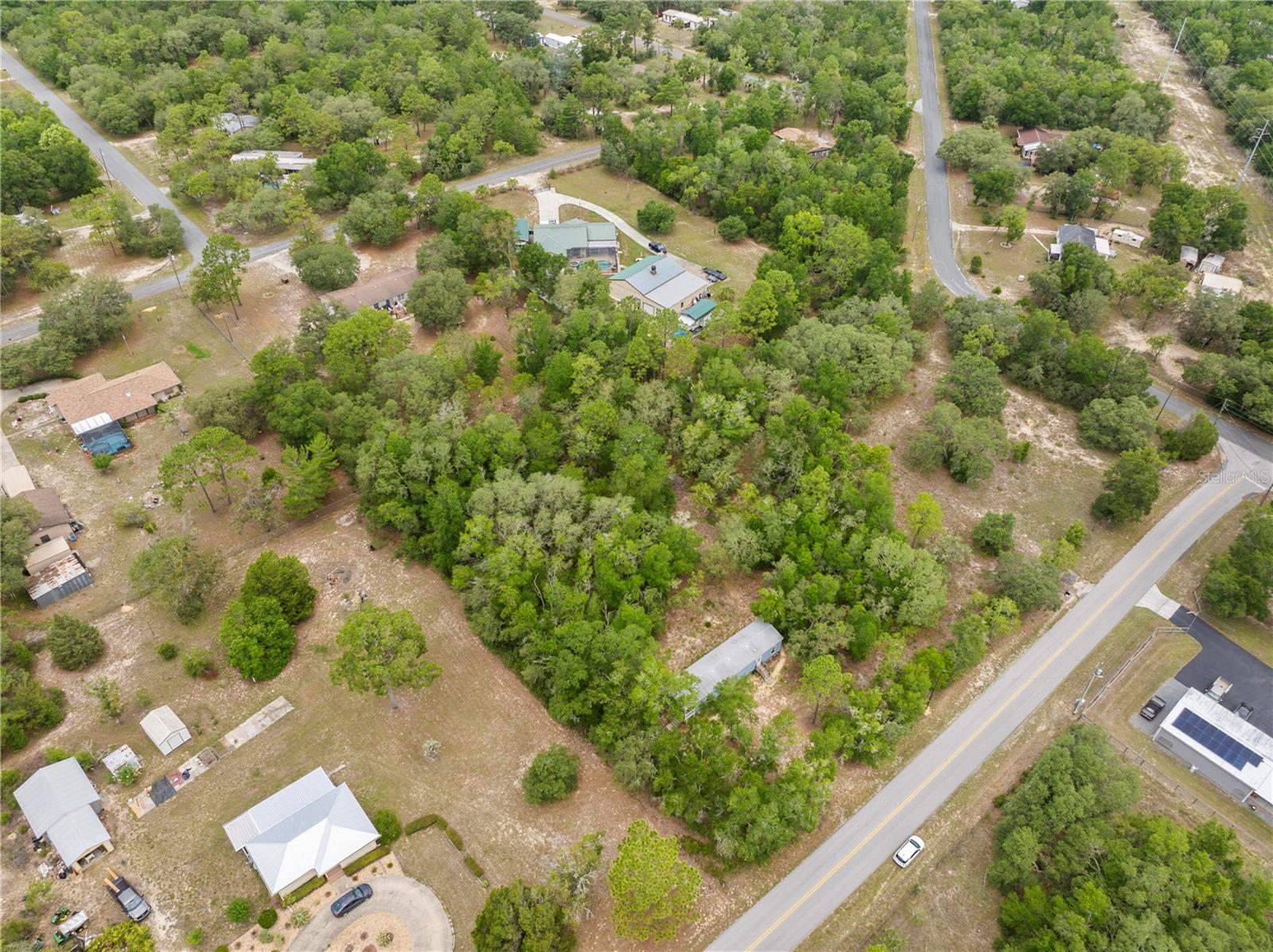 Listing photo id 31 for 4724 Forest Lake Drive