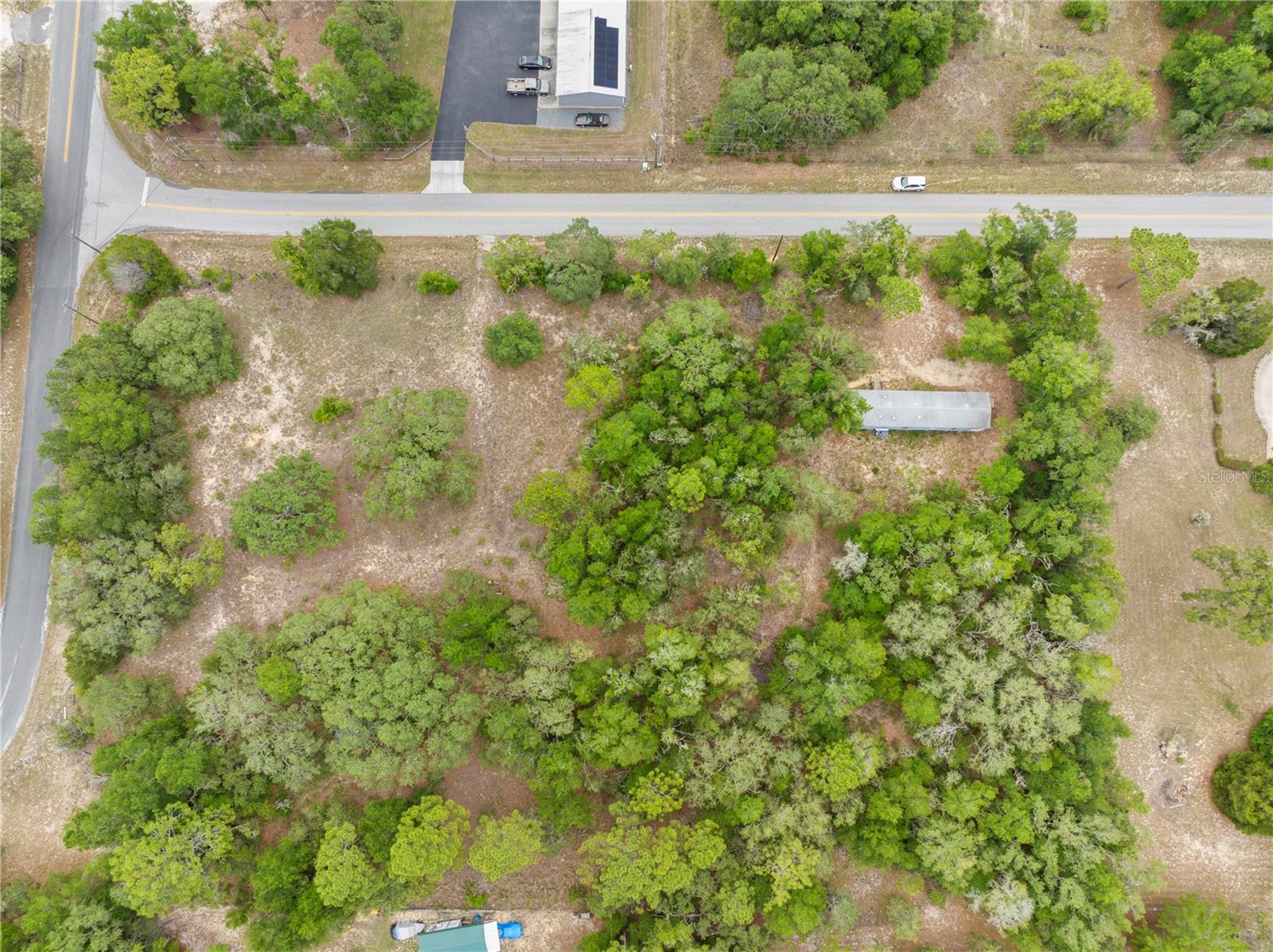 Listing photo id 33 for 4724 Forest Lake Drive
