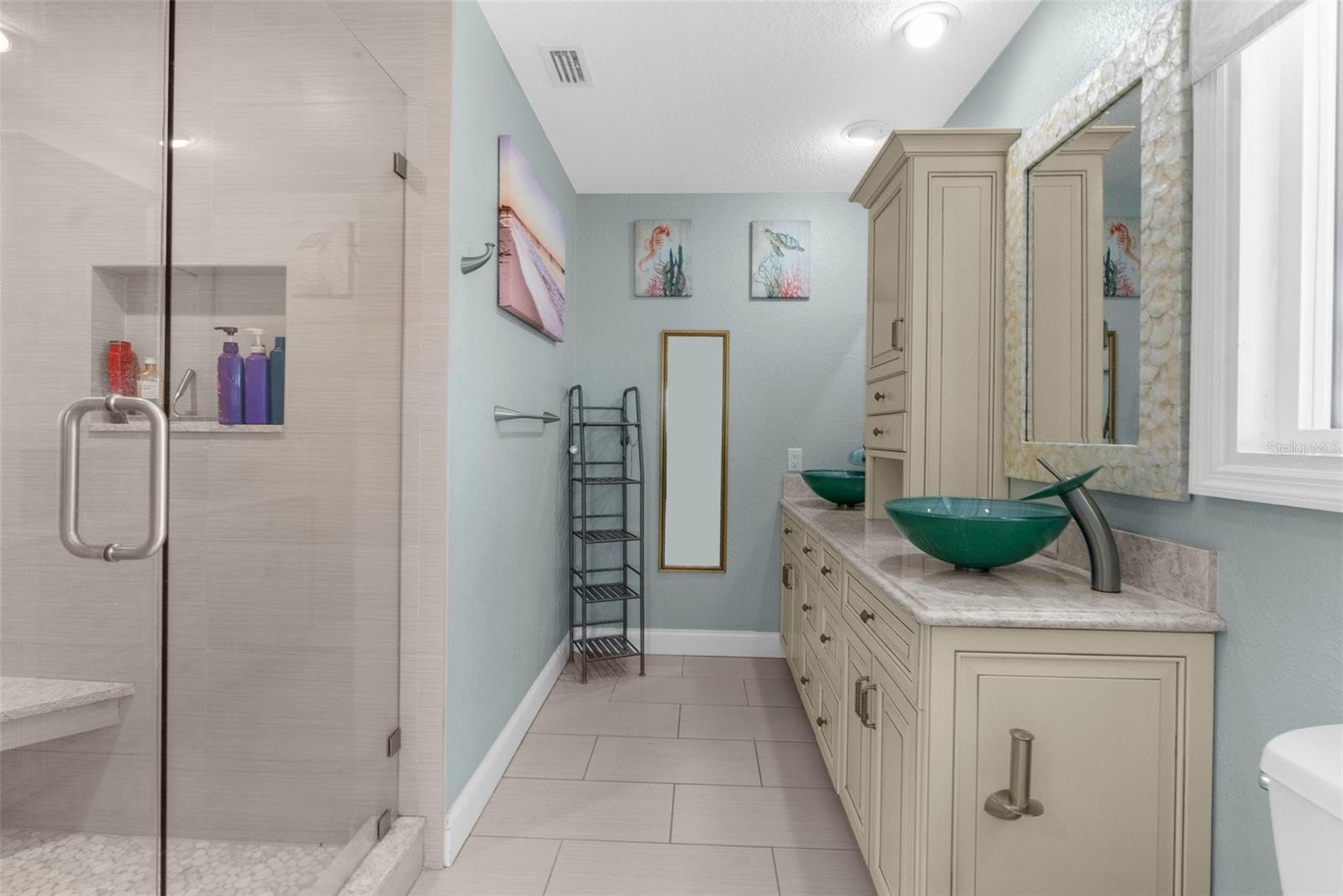 Image 33 of 59 For 4523 Gulfstream Drive