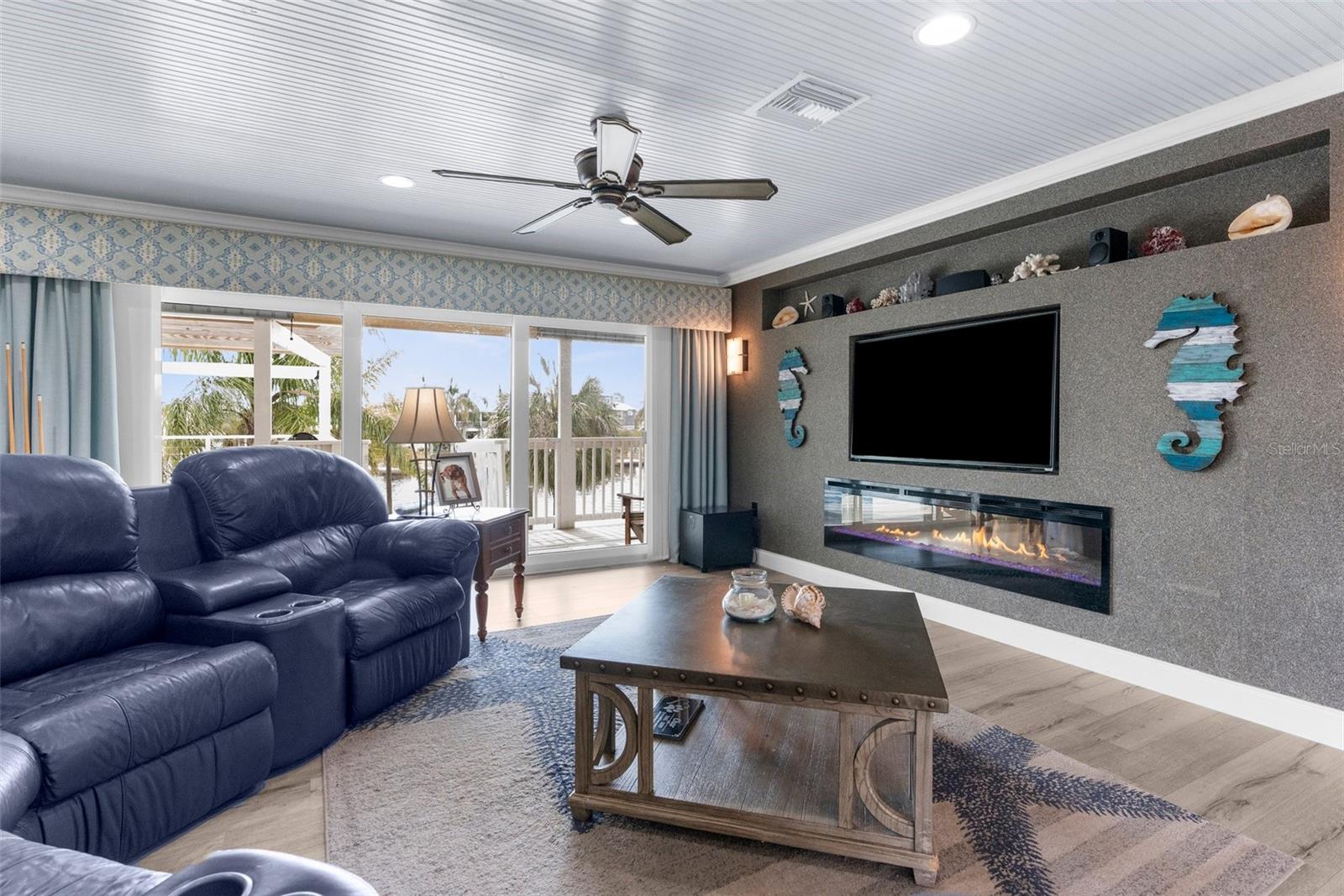Image 43 of 59 For 4523 Gulfstream Drive