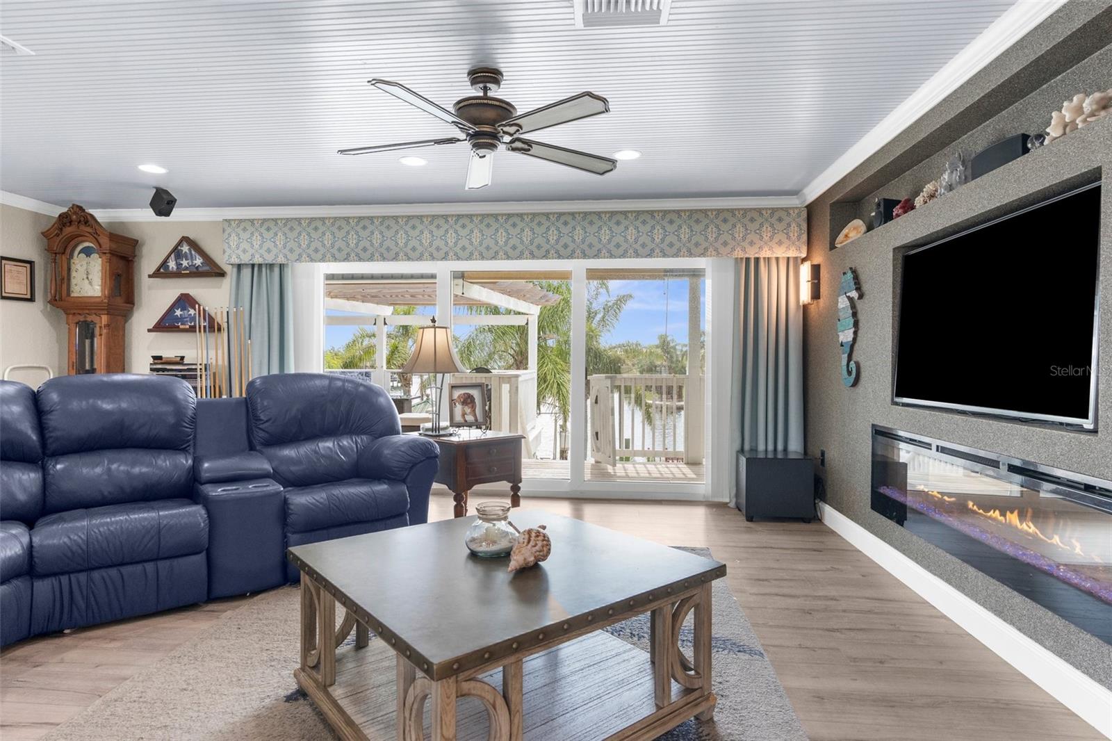 Image 44 of 59 For 4523 Gulfstream Drive