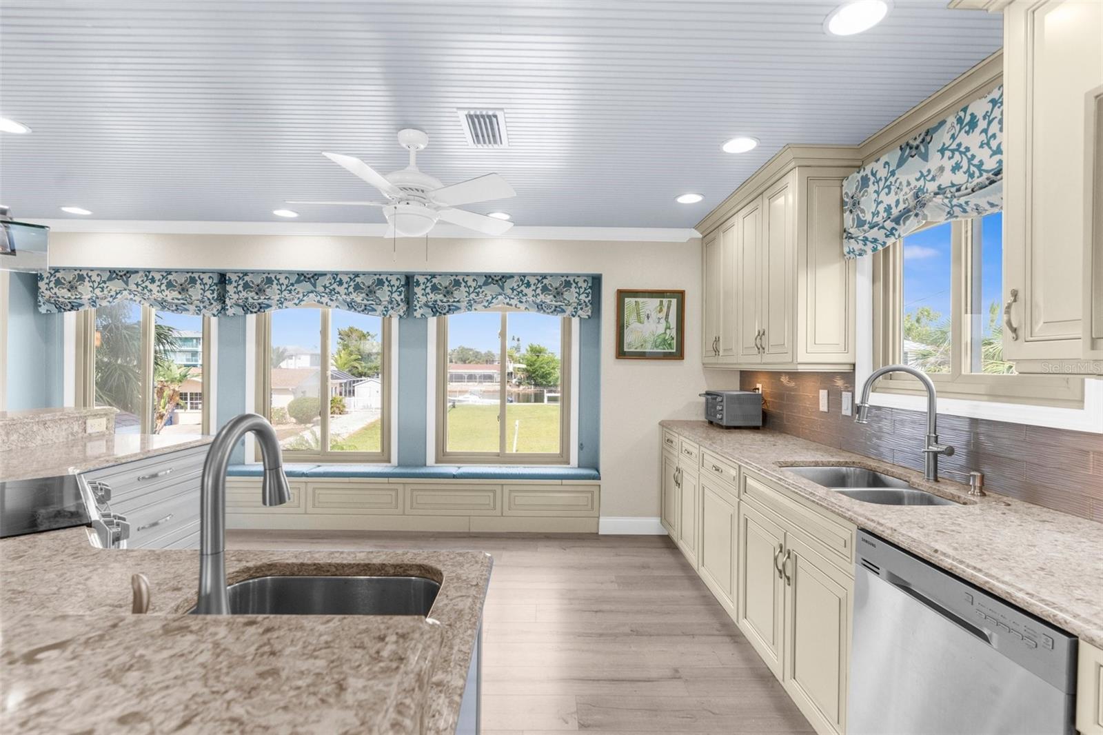 Image 51 of 59 For 4523 Gulfstream Drive