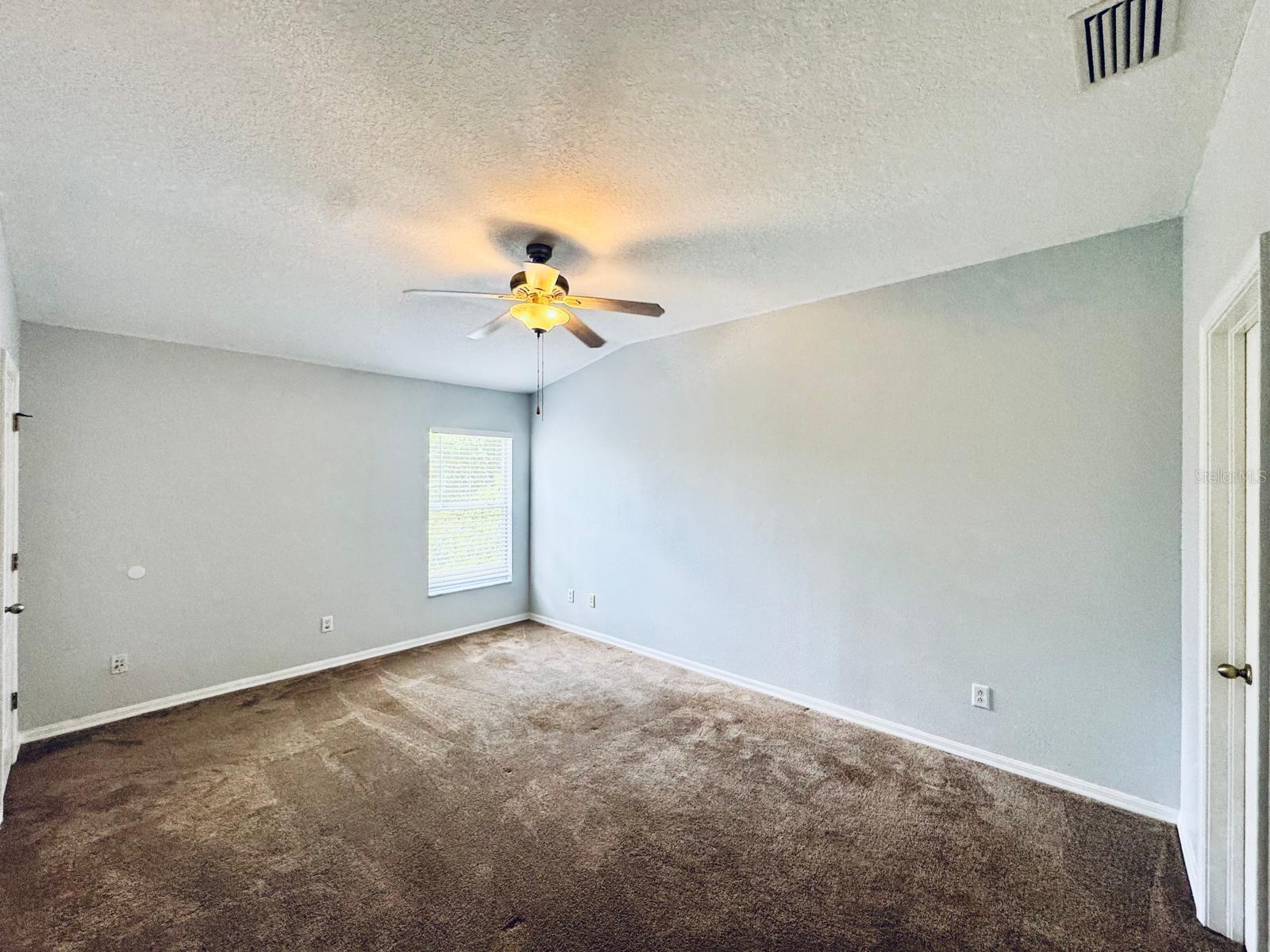 Image 12 of 22 For 15833 Fishhawk Falls Drive