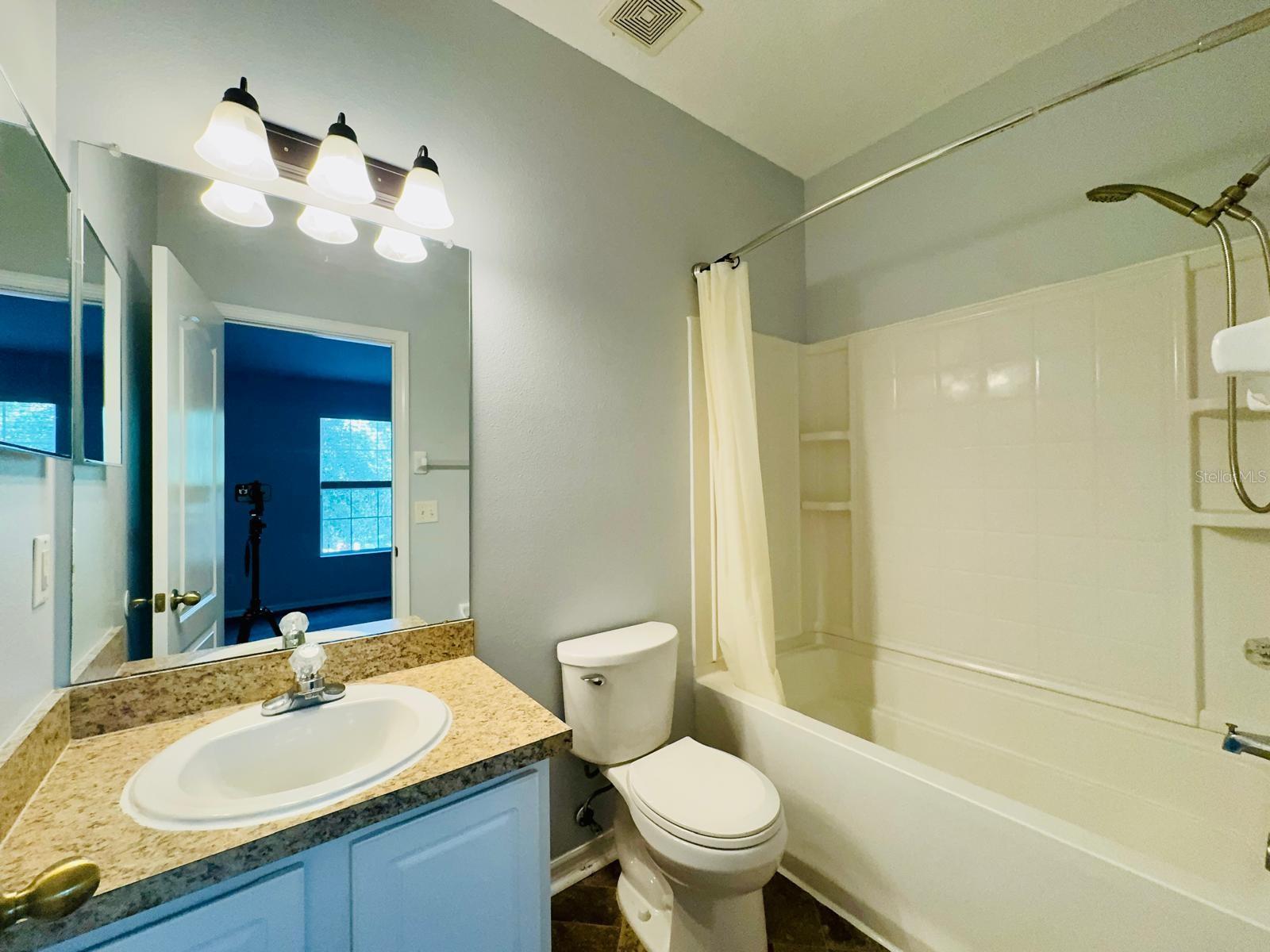 Image 17 of 22 For 15833 Fishhawk Falls Drive