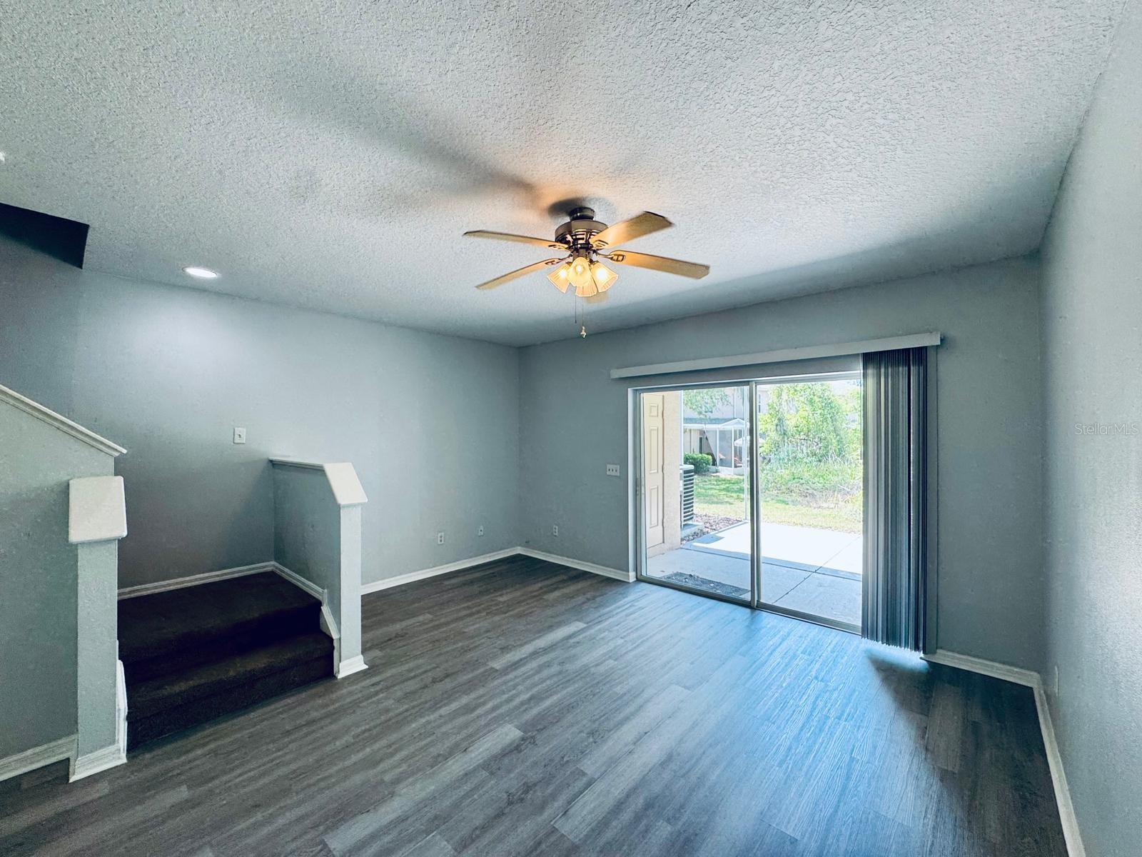 Image 5 of 22 For 15833 Fishhawk Falls Drive