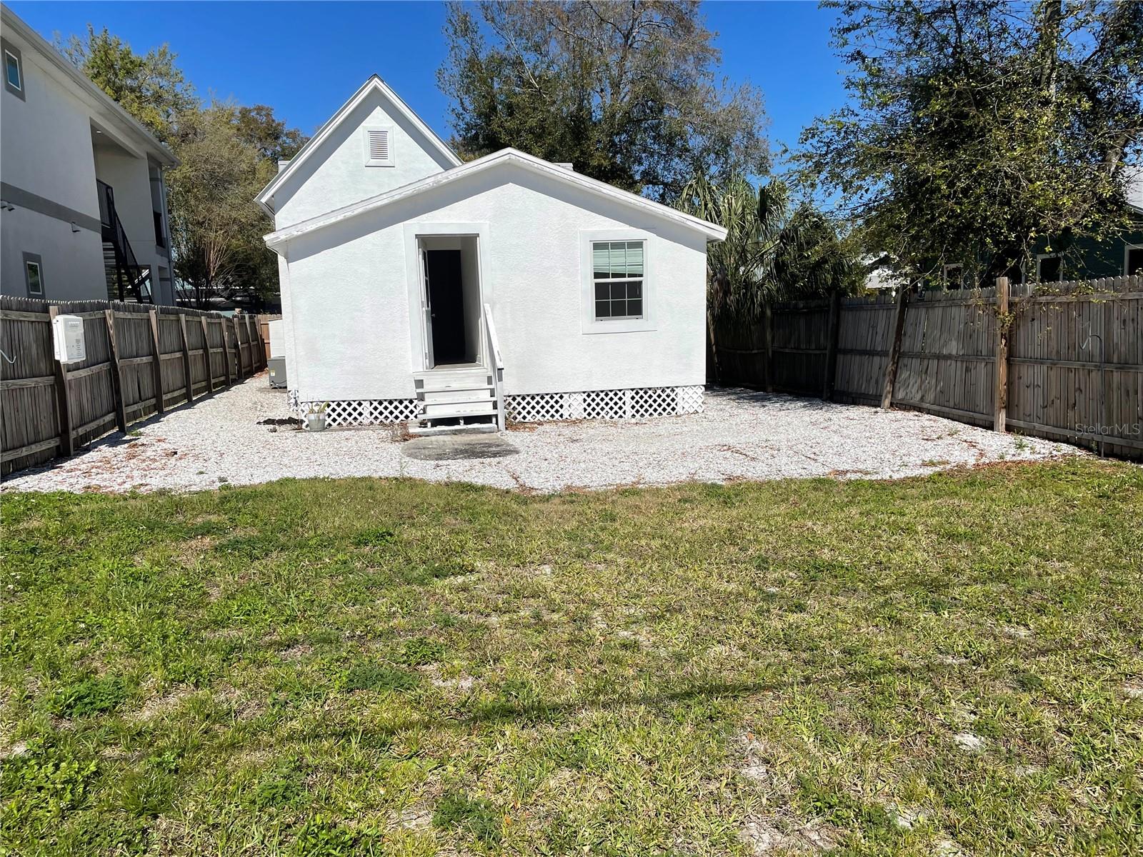 Image 15 of 30 For 114 Amelia Avenue