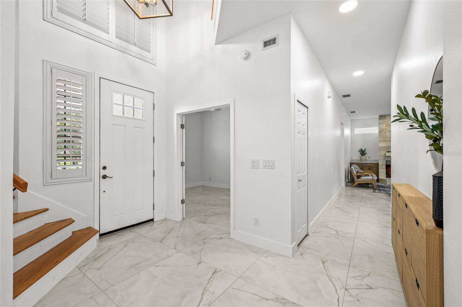 Image 35 of 67 For 1191 Darlington Oak Drive Ne