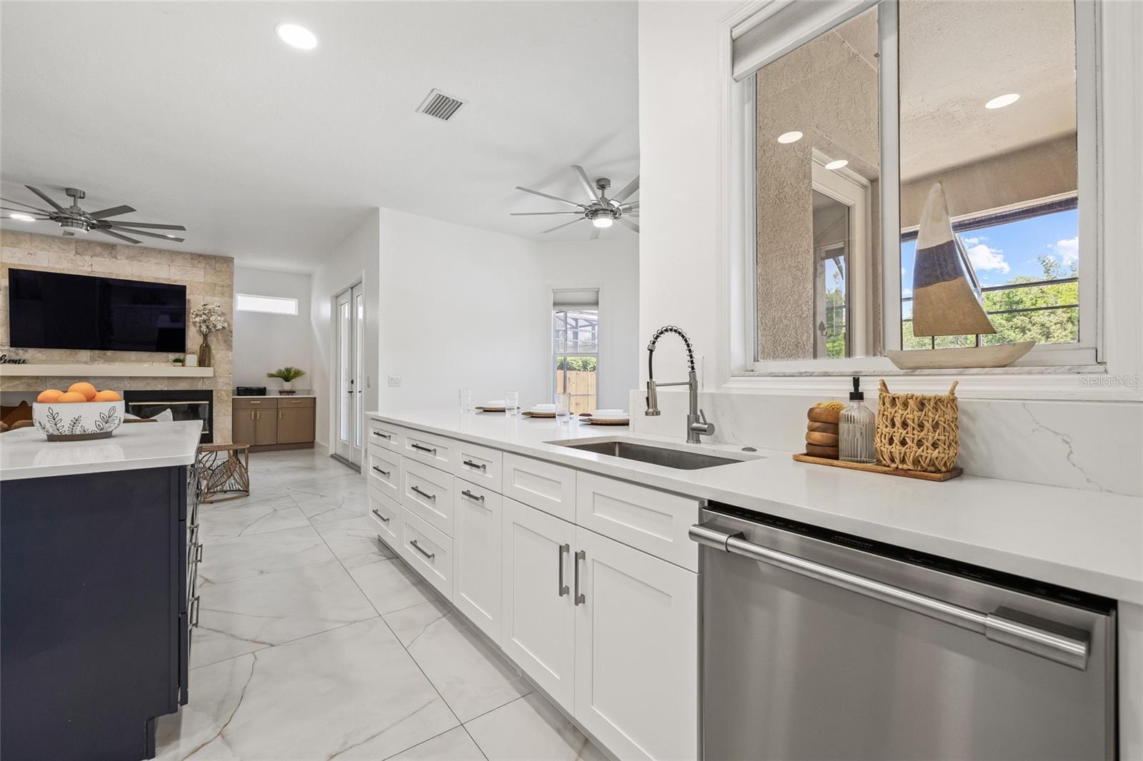 Image 37 of 67 For 1191 Darlington Oak Drive Ne