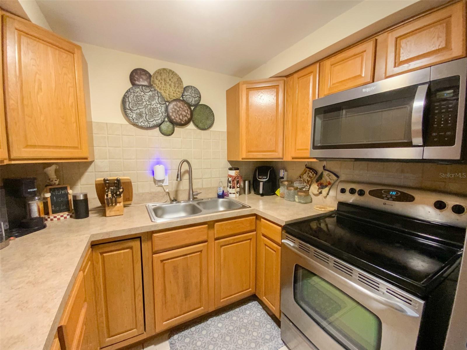 Image 8 of 28 For 4214 Trucious Place 4212