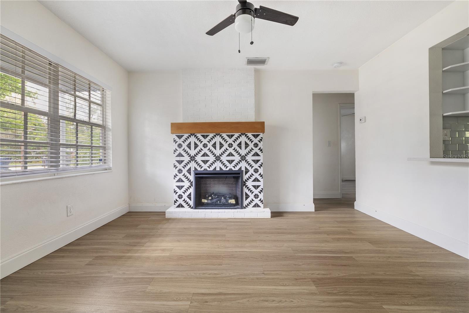 Image 5 of 23 For 2204 Idlewild Avenue