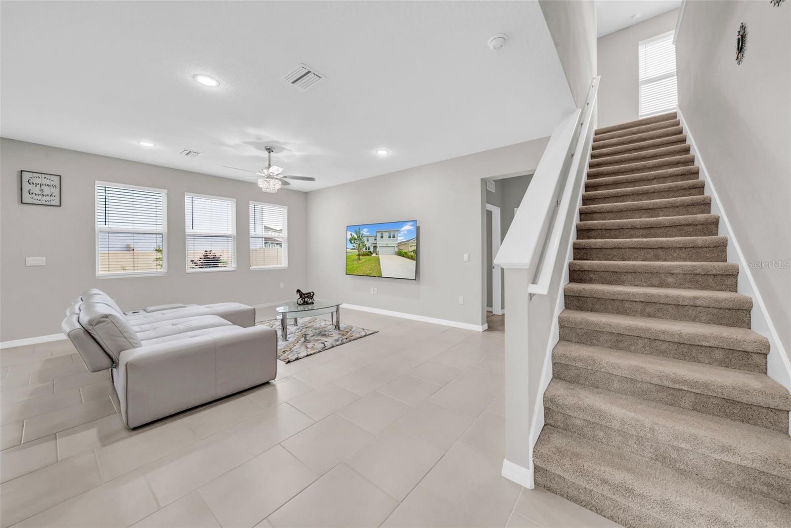 Listing photo id 10 for 32136 Conchshell Sail Street