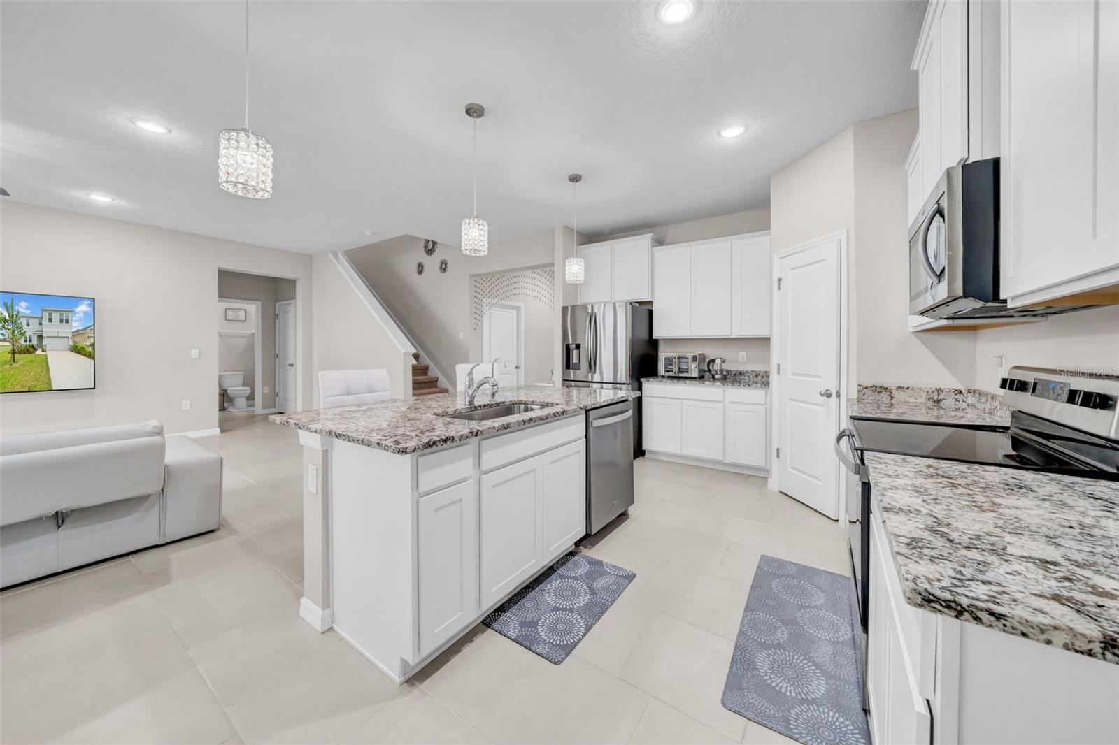 Listing photo id 16 for 32136 Conchshell Sail Street