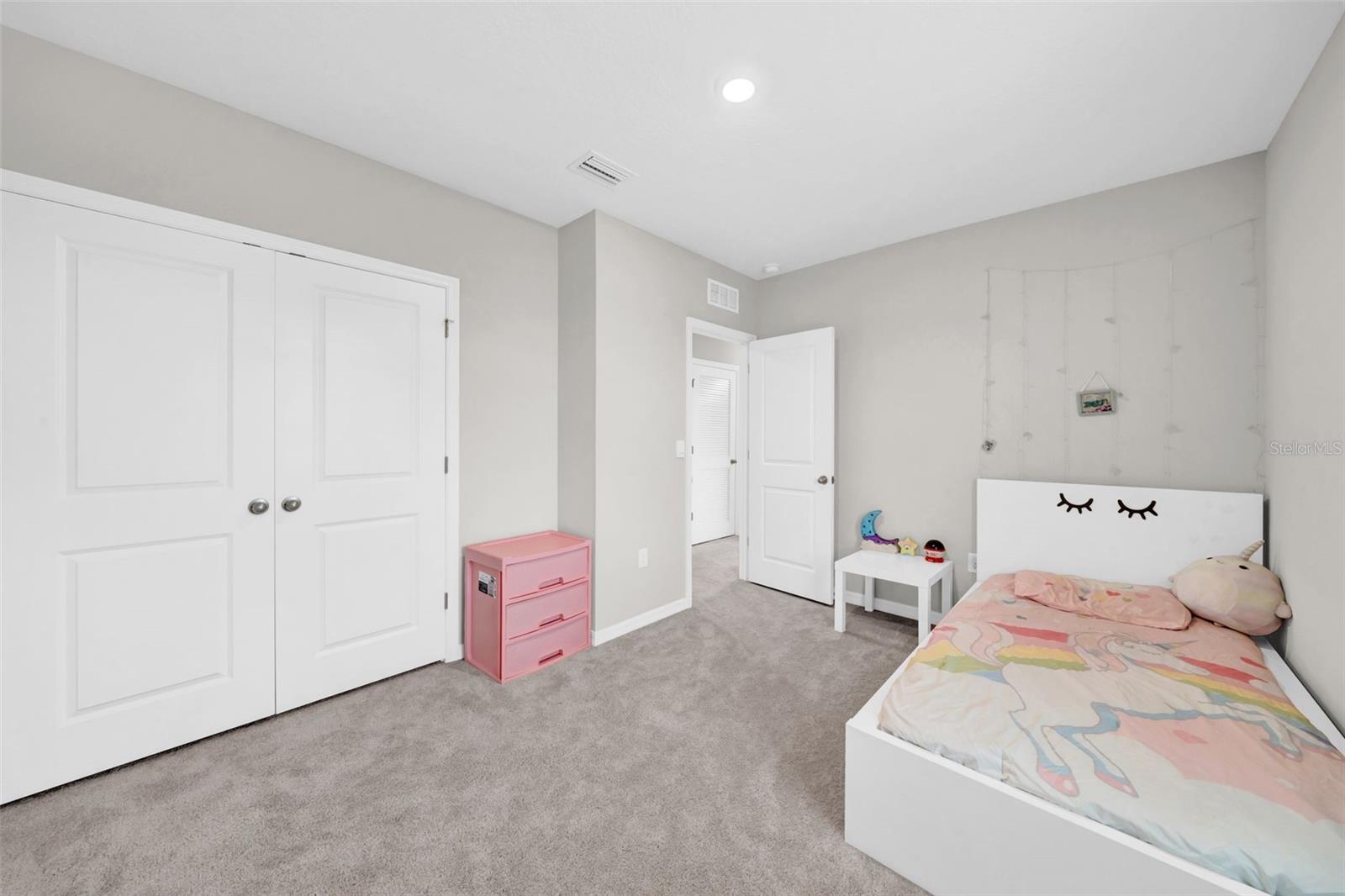 Listing photo id 30 for 32136 Conchshell Sail Street