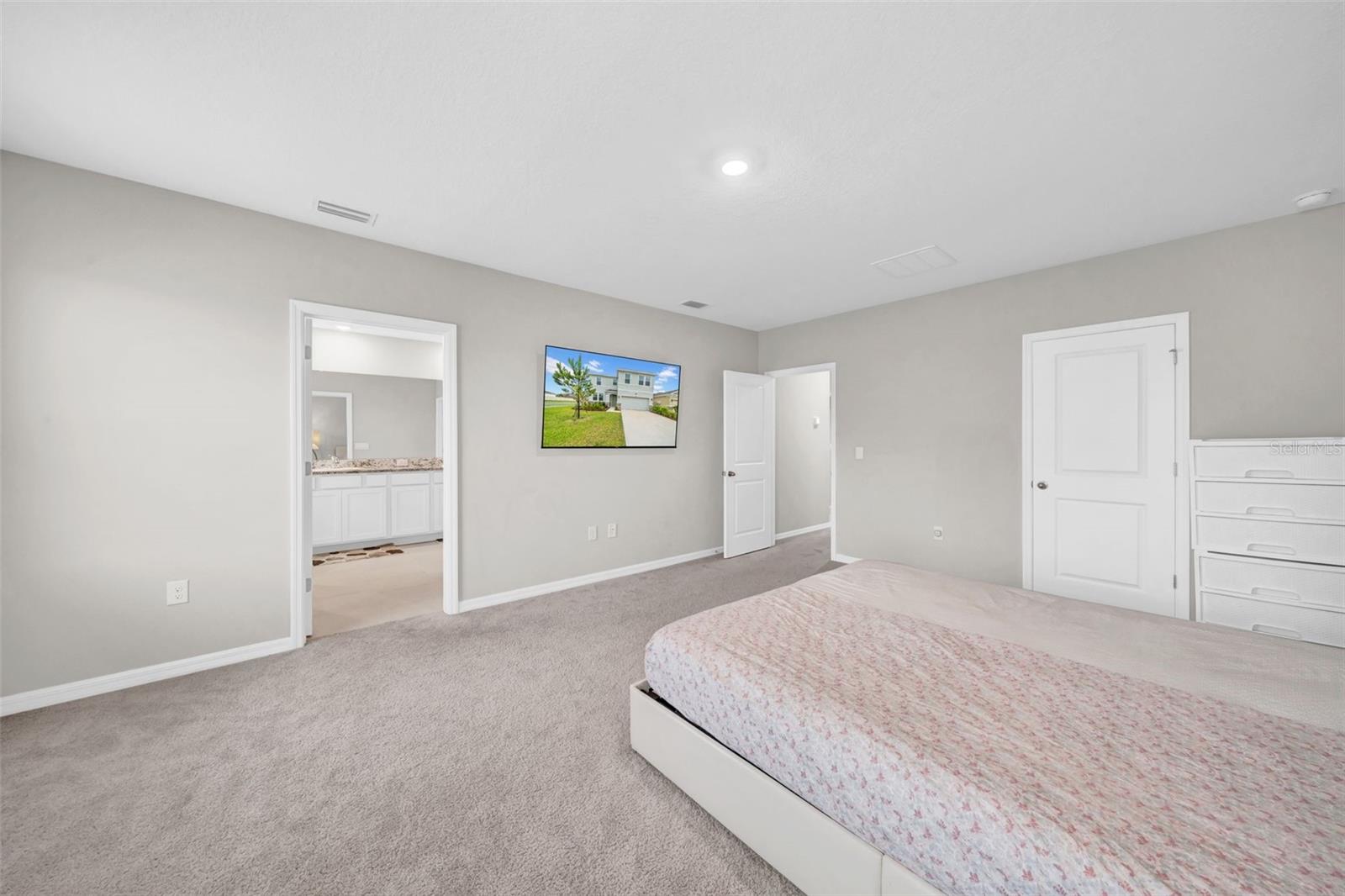 Listing photo id 33 for 32136 Conchshell Sail Street