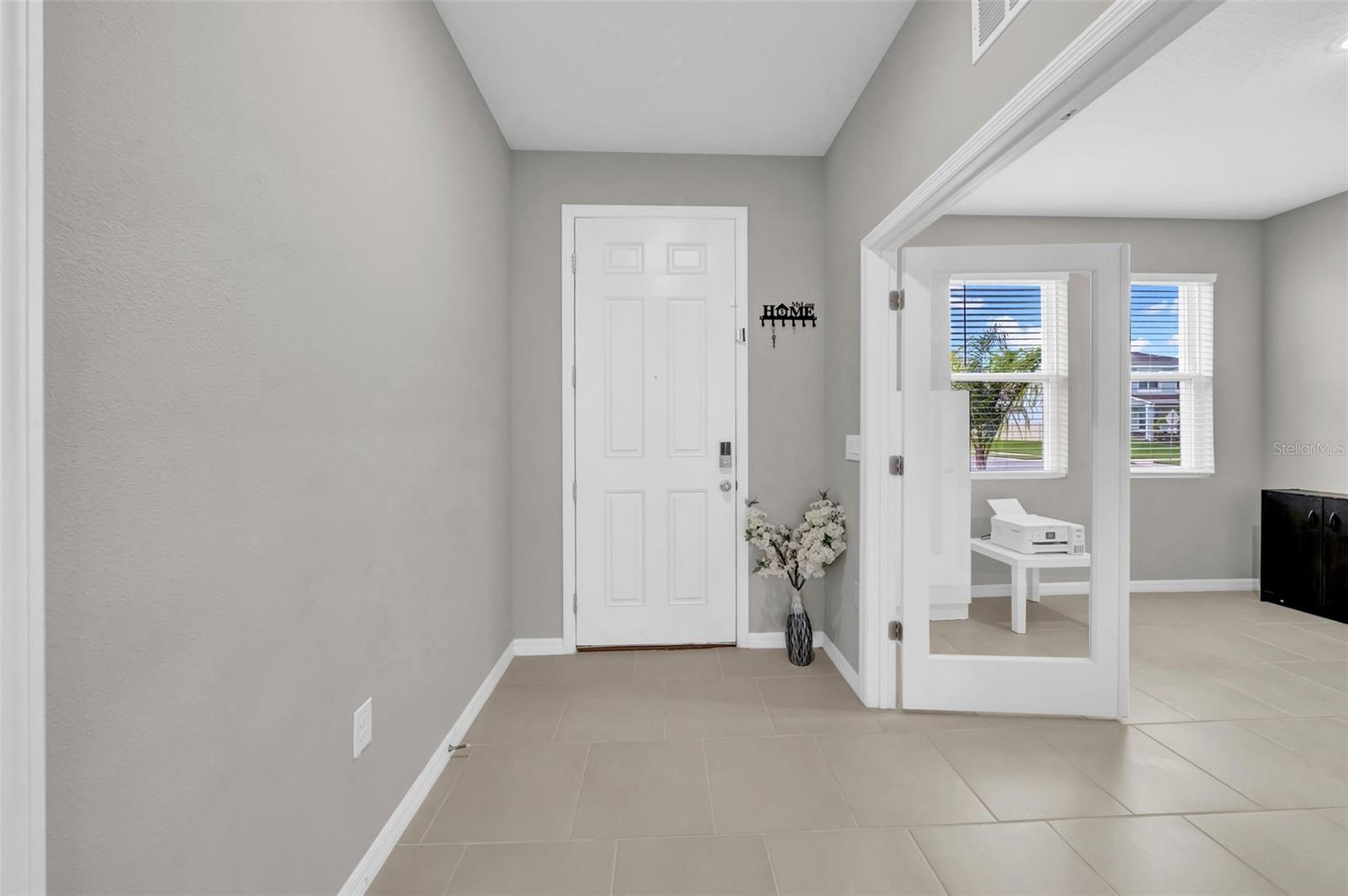 Listing photo id 5 for 32136 Conchshell Sail Street