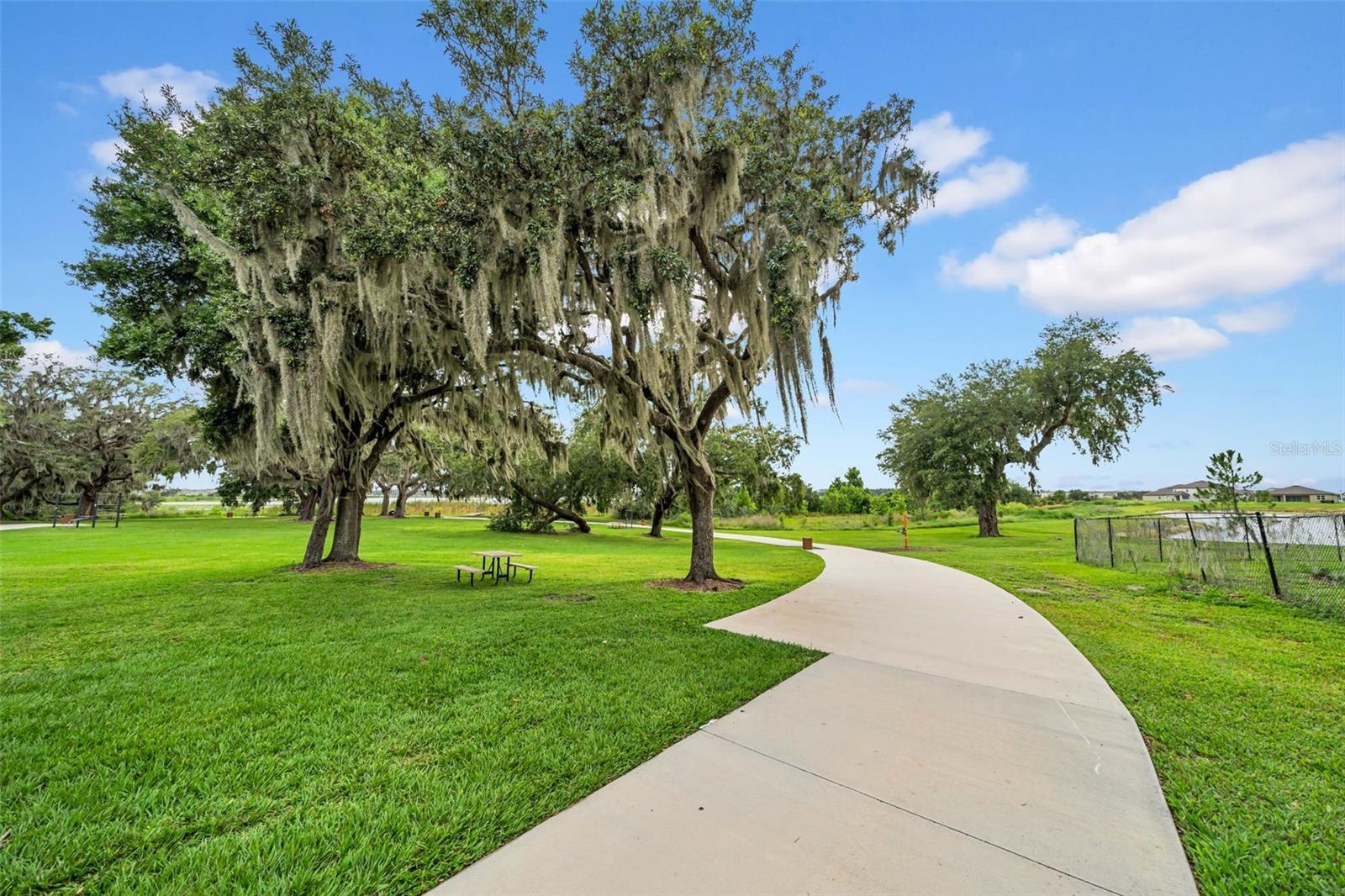 Listing photo id 73 for 32136 Conchshell Sail Street